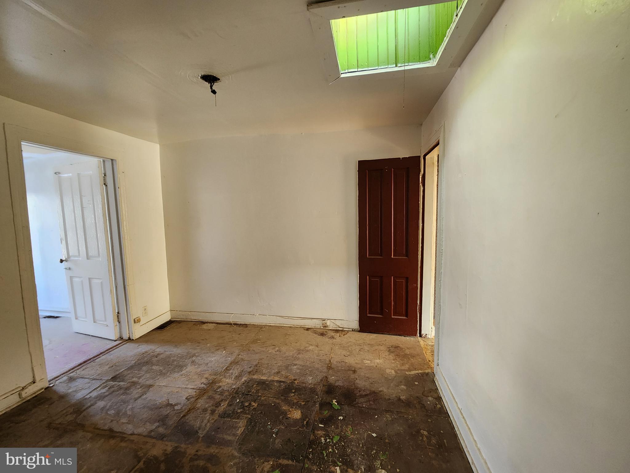 SANDTOWN-WINCHESTER - Residential