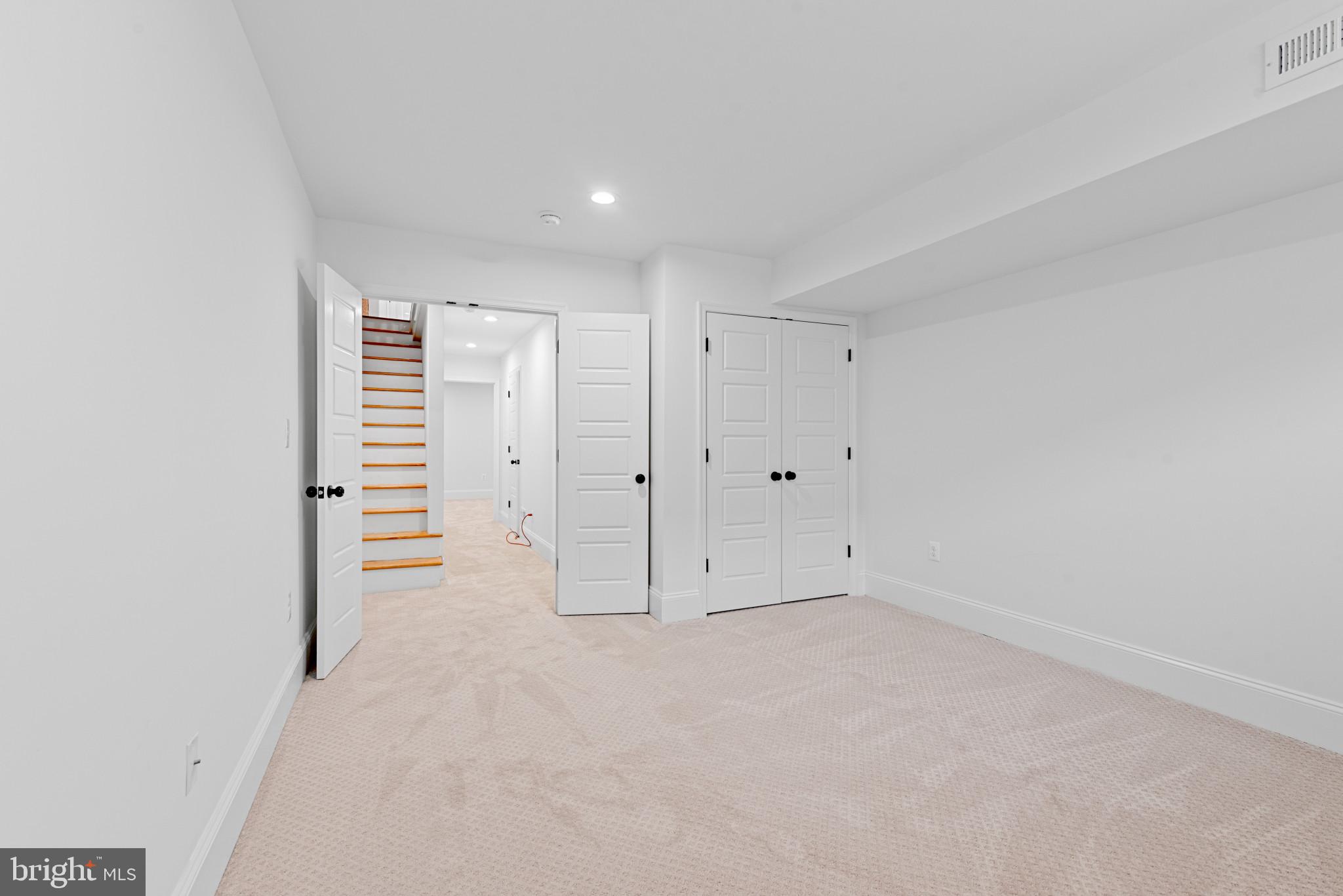 HIGHLANDTOWN - Residential