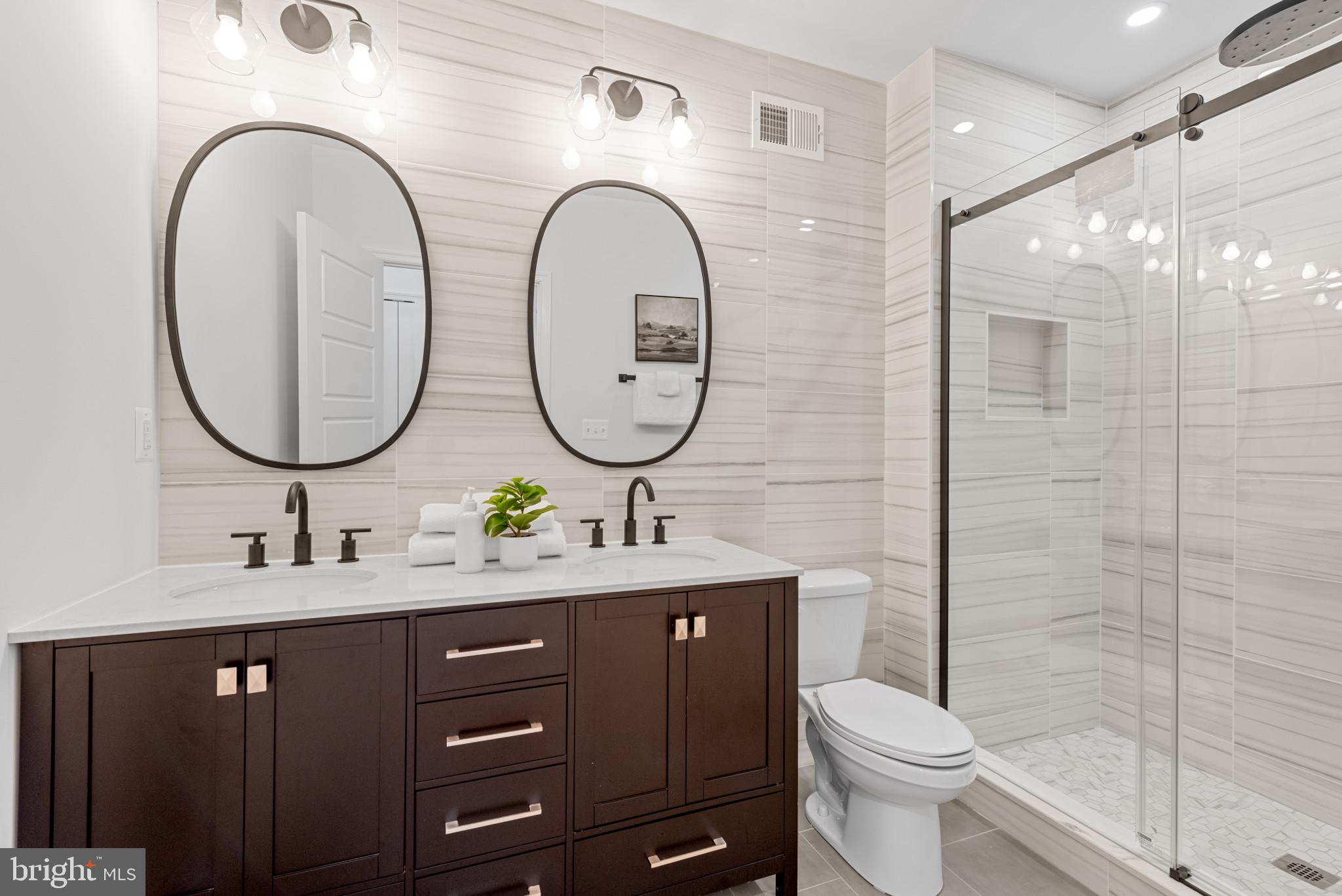 HIGHLANDTOWN - Residential