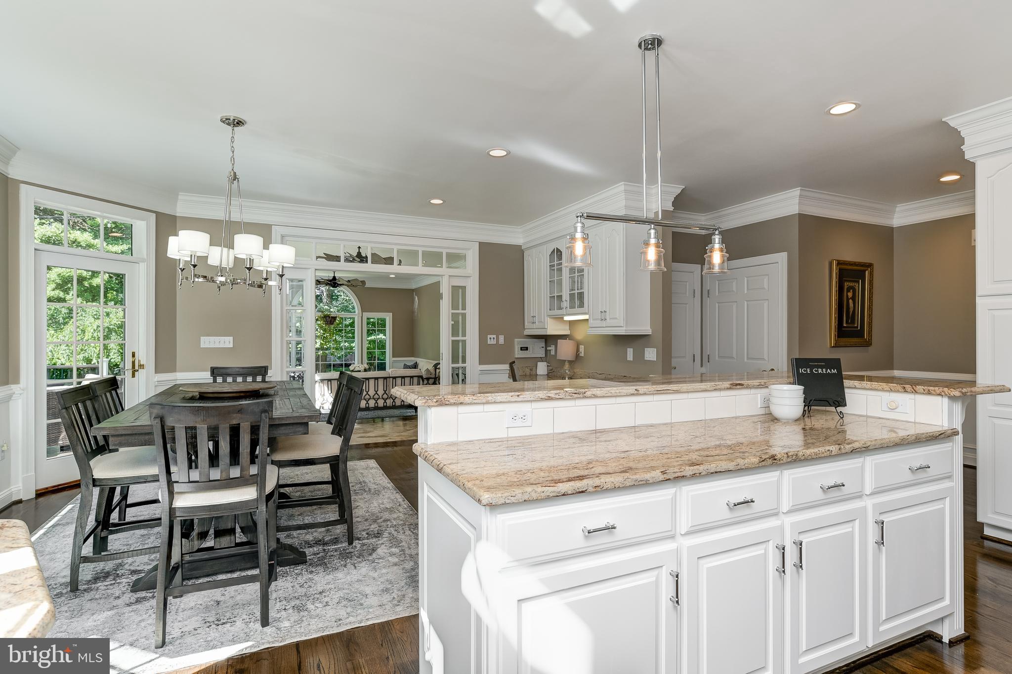 HARLEQUIN - Residential