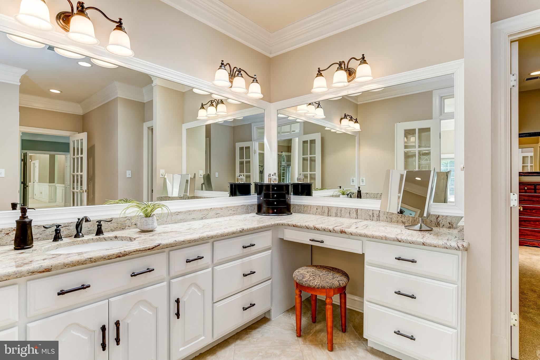 HARLEQUIN - Residential