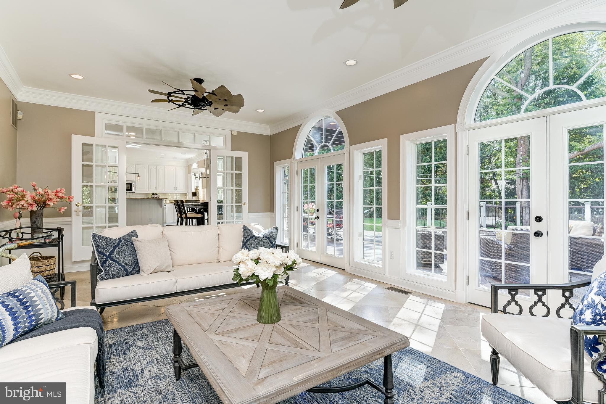 HARLEQUIN - Residential