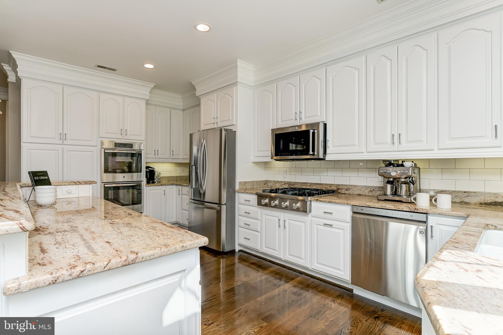 HARLEQUIN - Residential