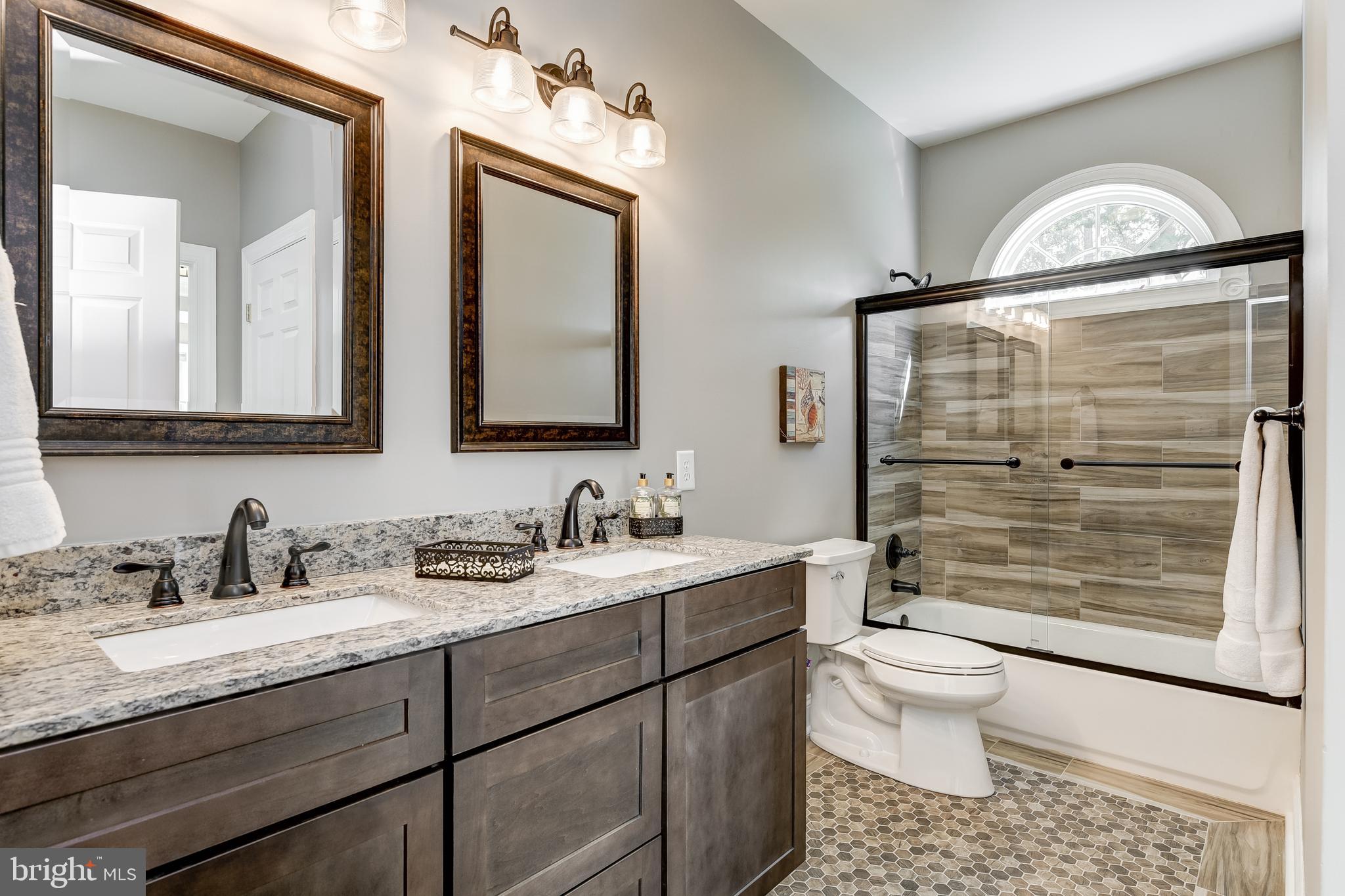 HARLEQUIN - Residential