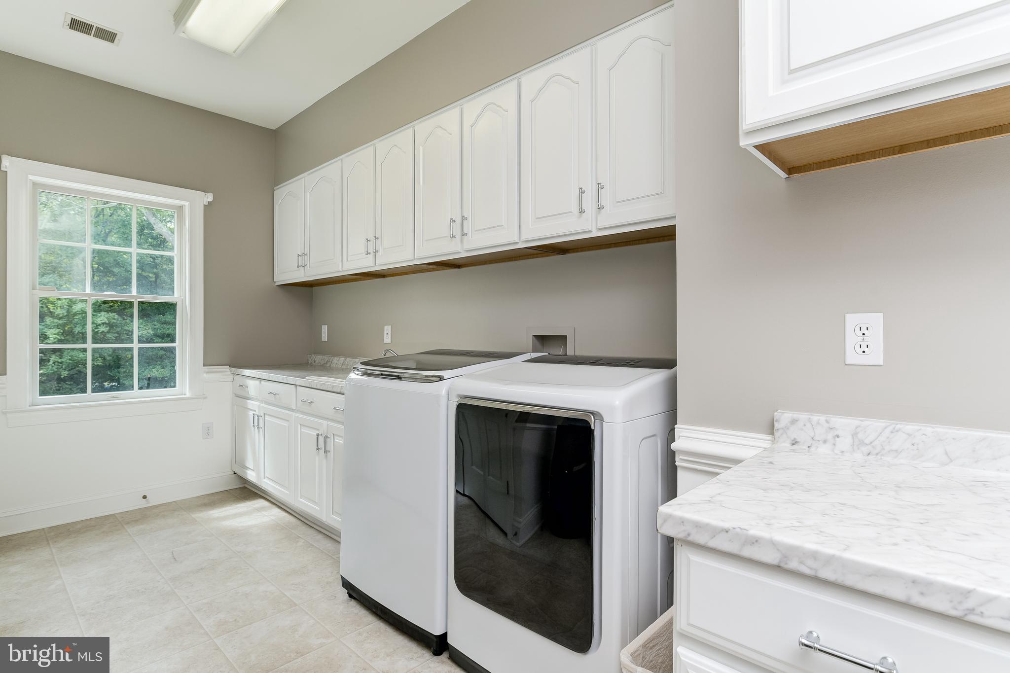 HARLEQUIN - Residential