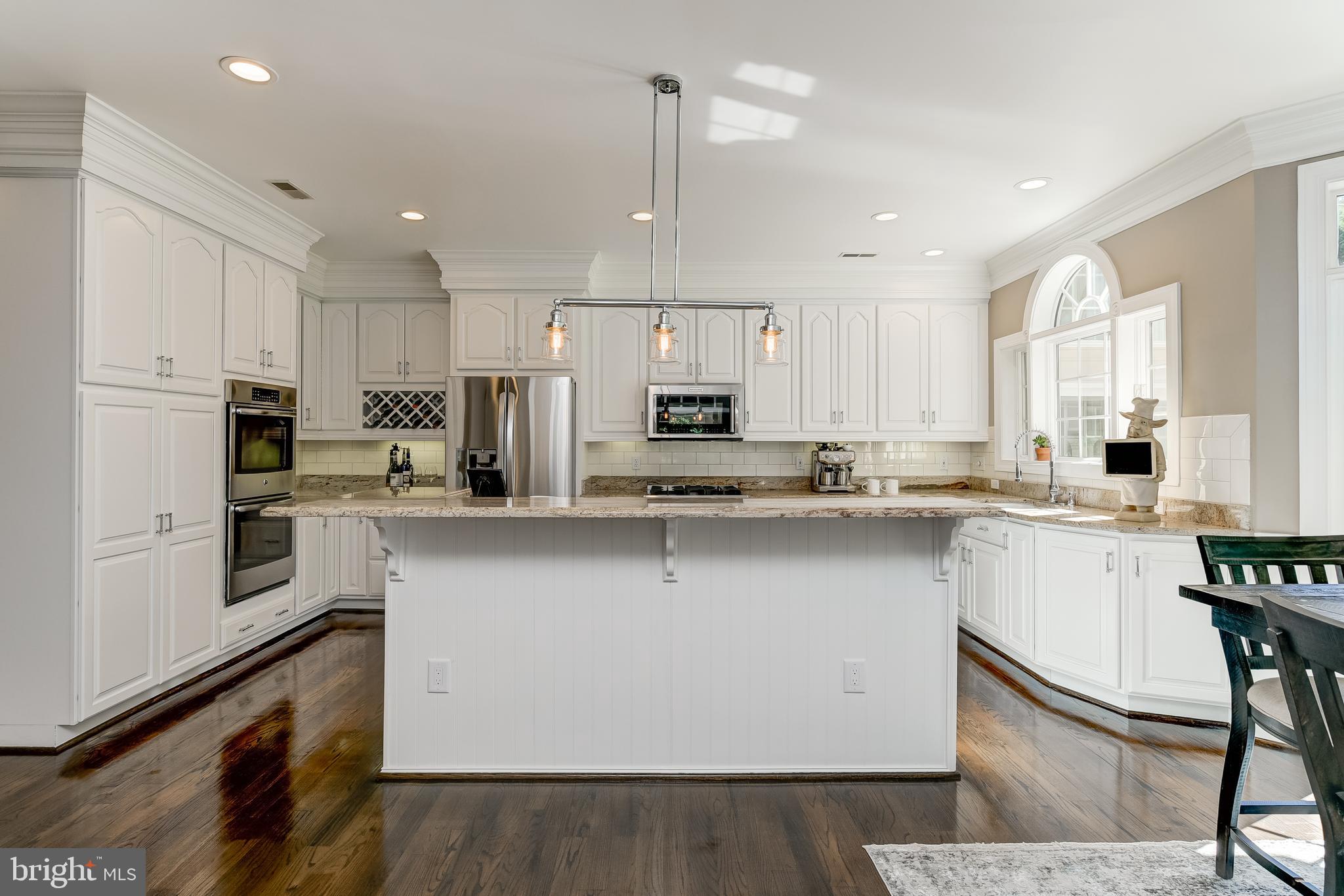 HARLEQUIN - Residential