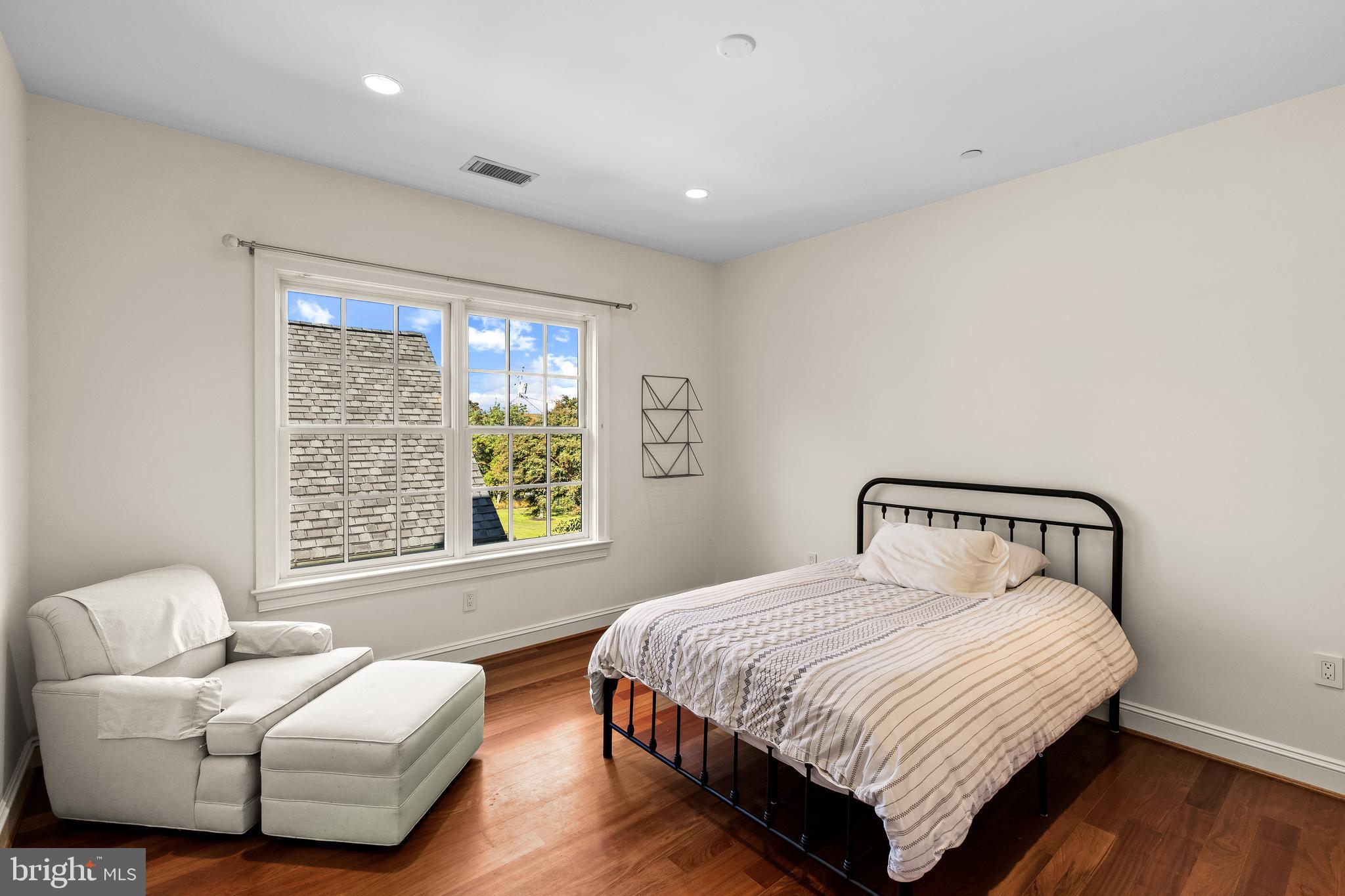 WARDOUR - Residential