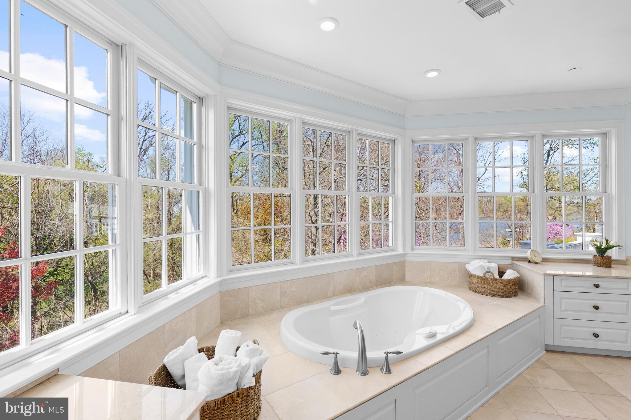 WARDOUR - Residential