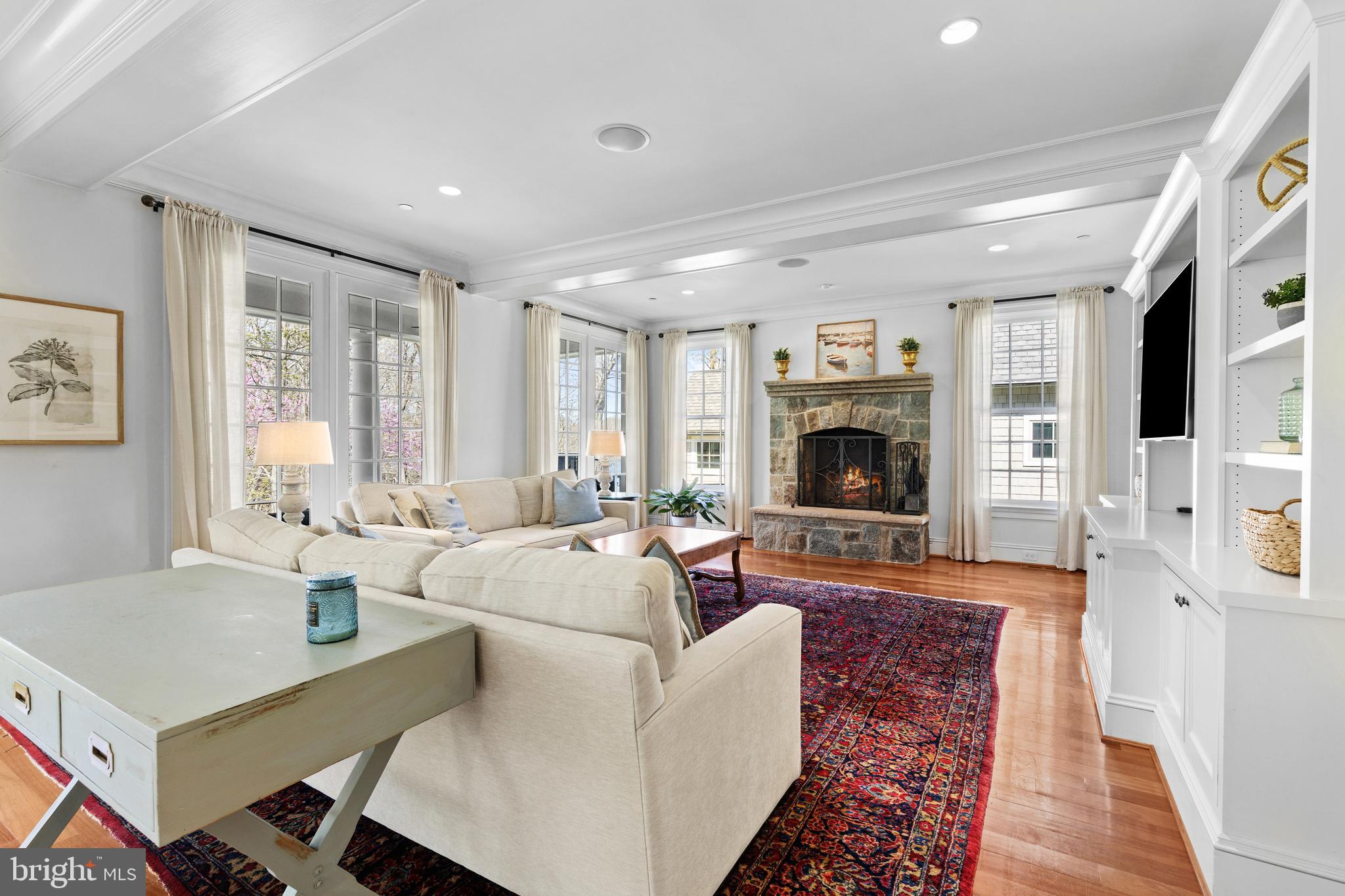 WARDOUR - Residential