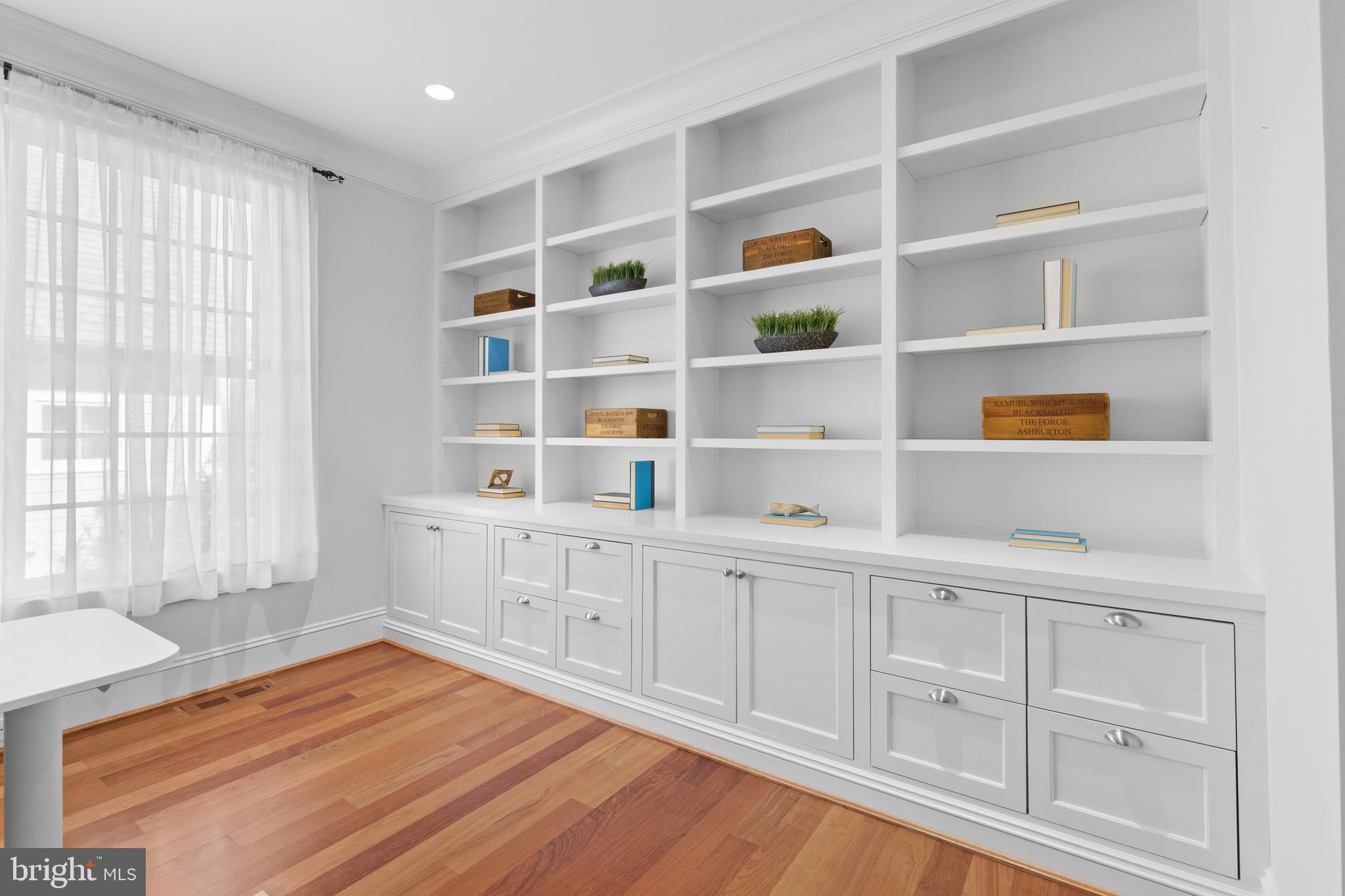 WARDOUR - Residential