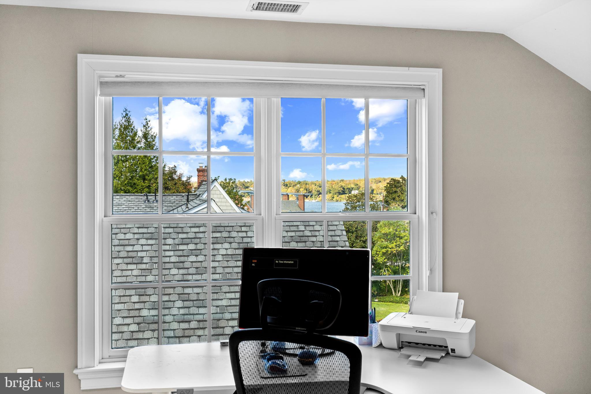 WARDOUR - Residential