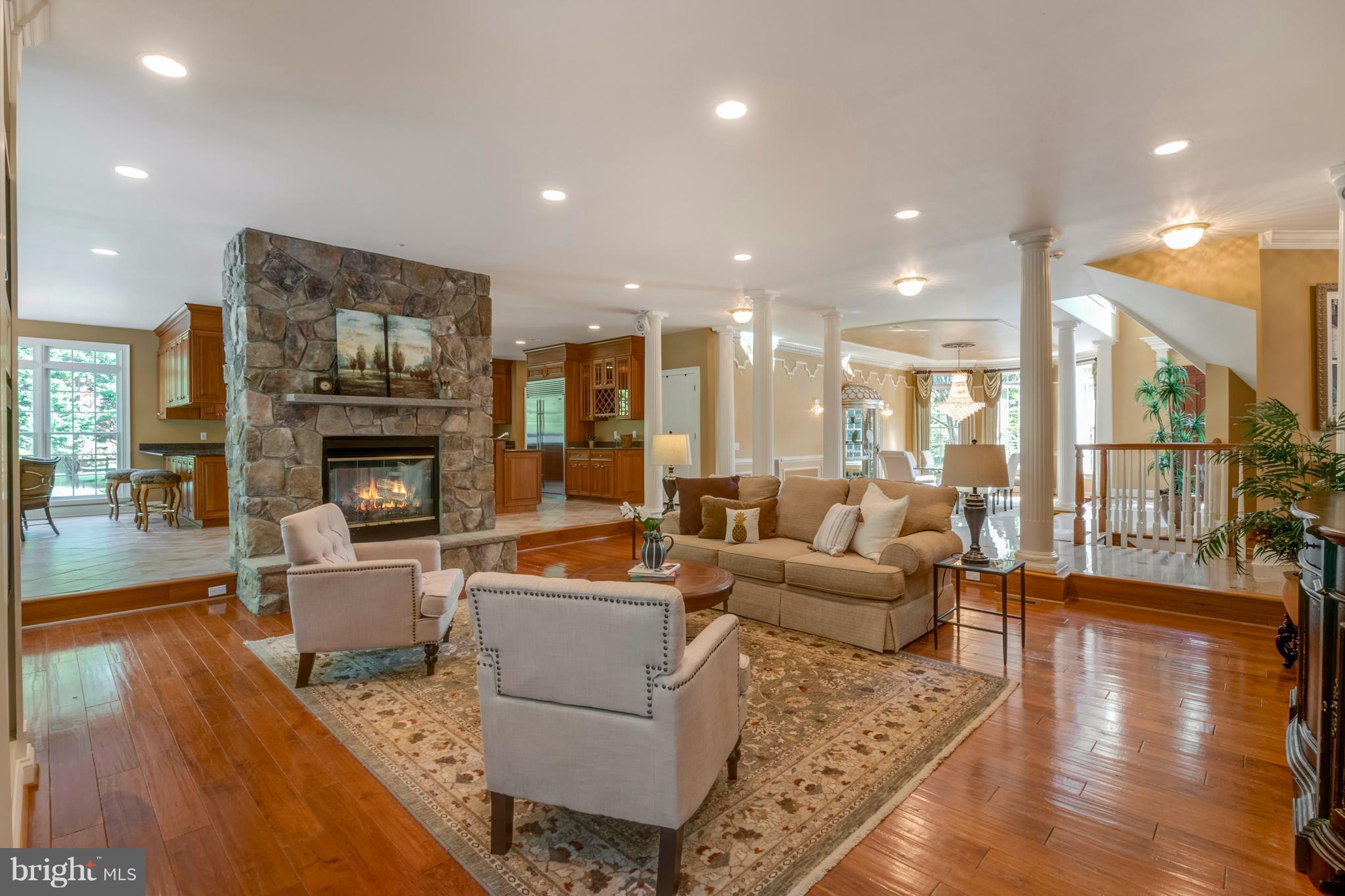 SOUTH RIVER COLONY - Residential