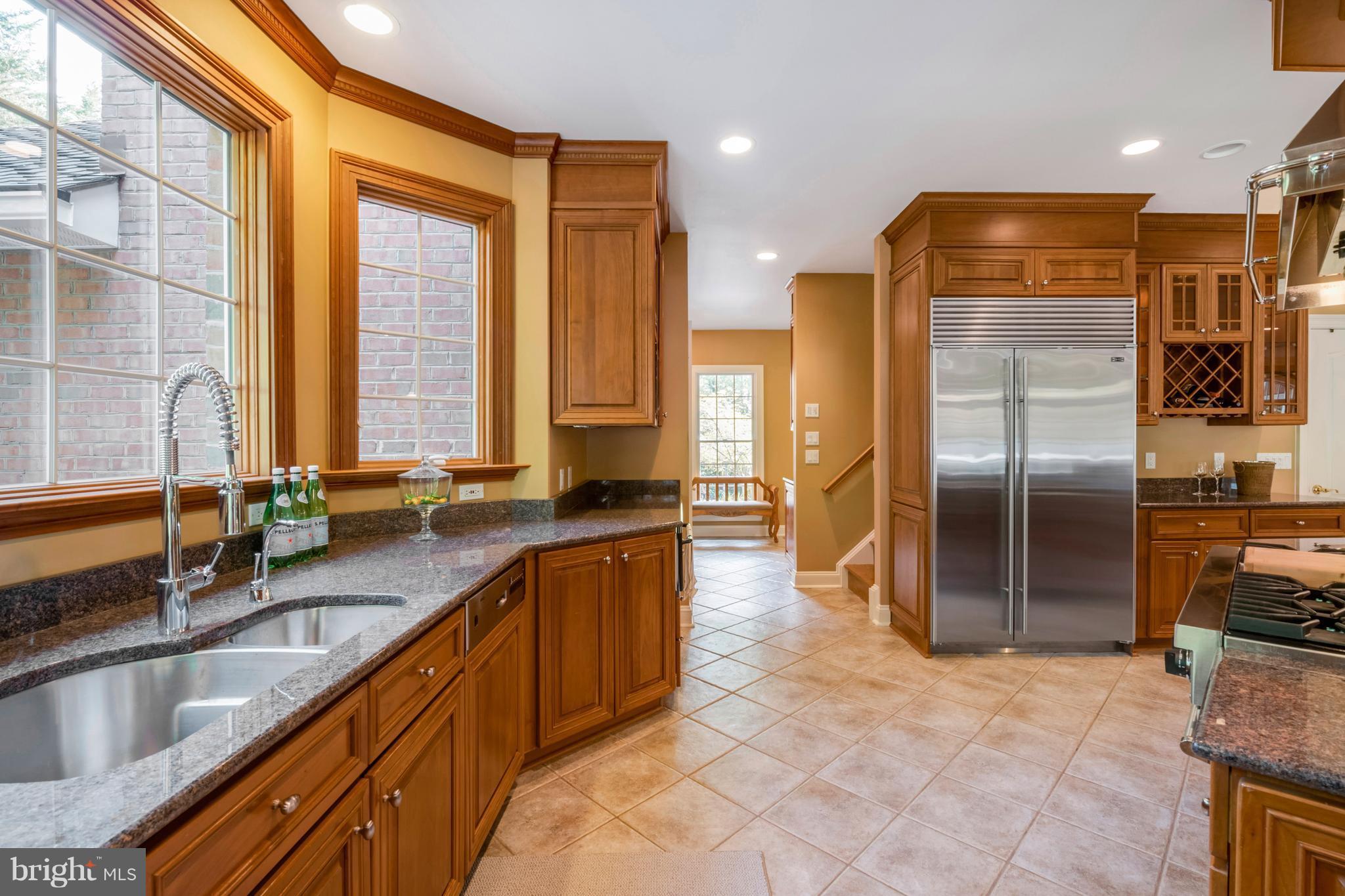 SOUTH RIVER COLONY - Residential