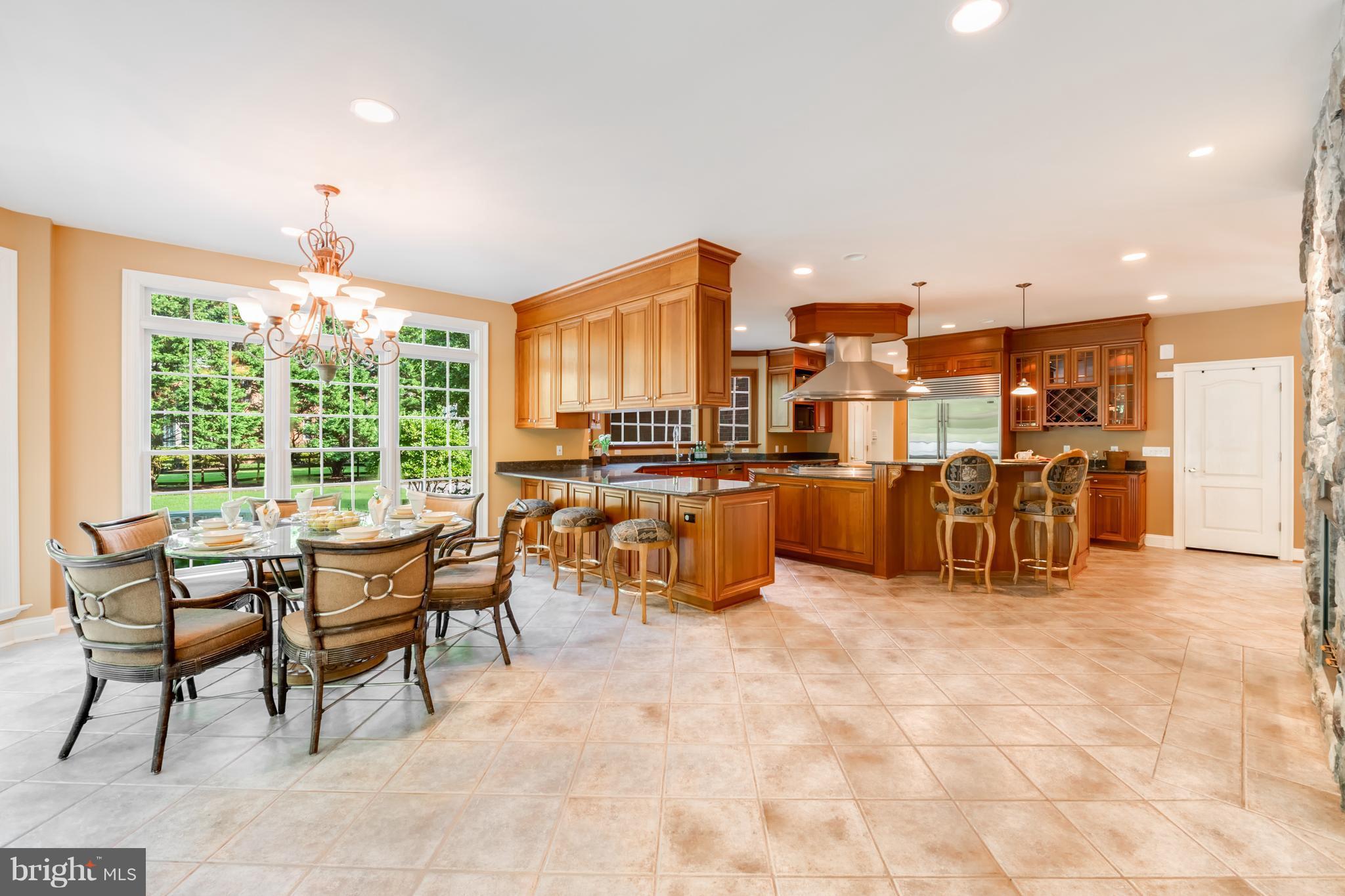 SOUTH RIVER COLONY - Residential