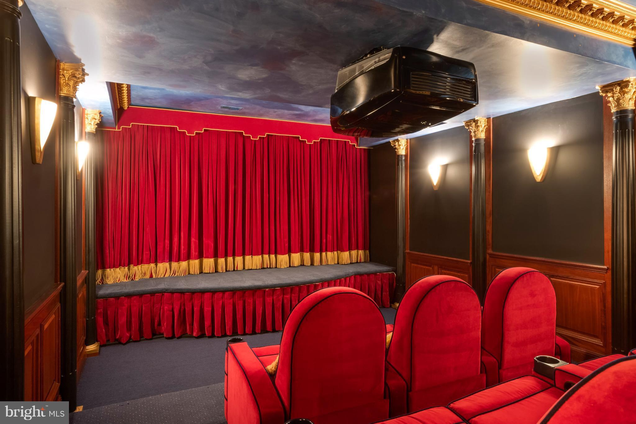 SOUTH RIVER COLONY - Residential