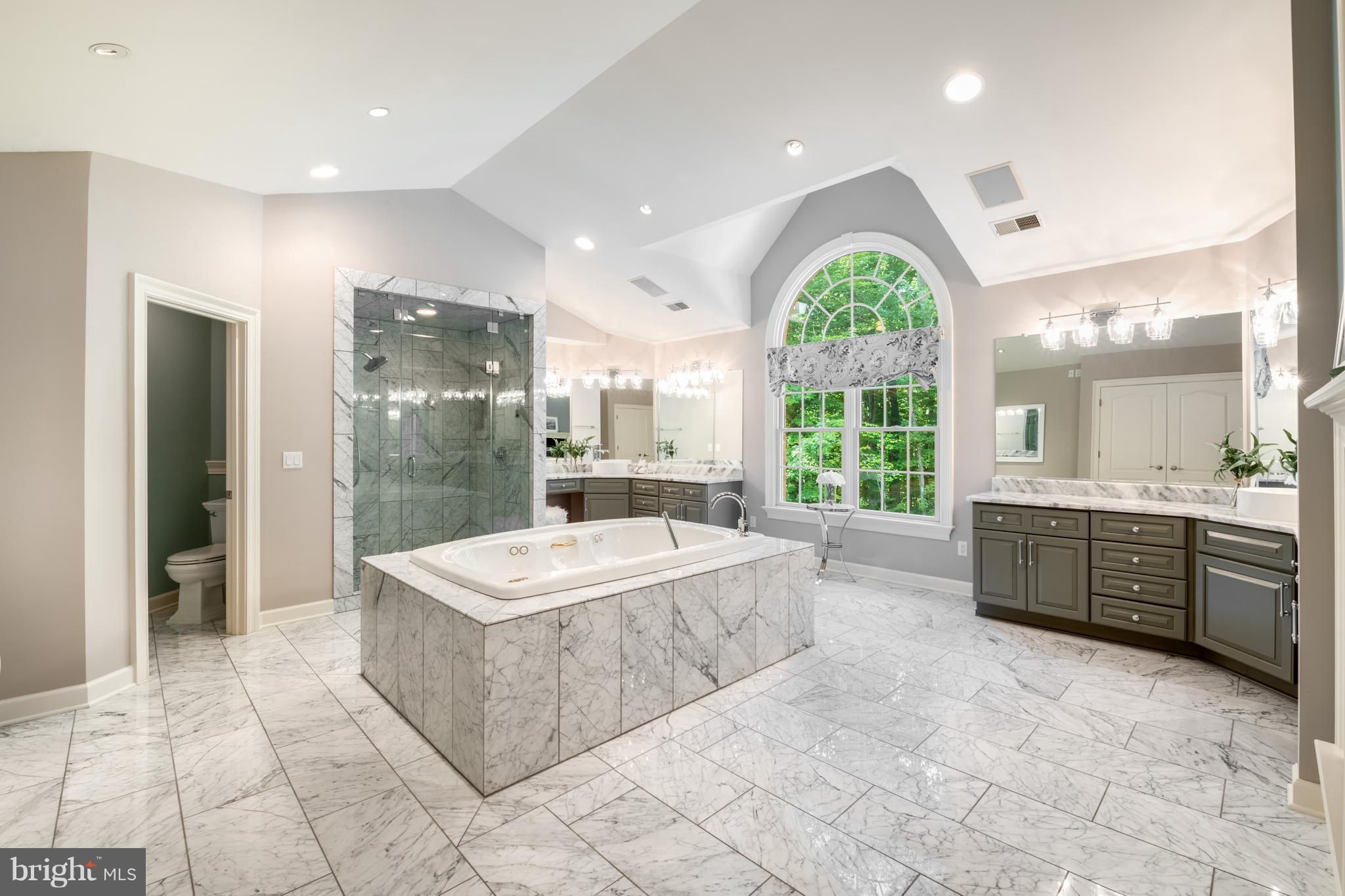 SOUTH RIVER COLONY - Residential