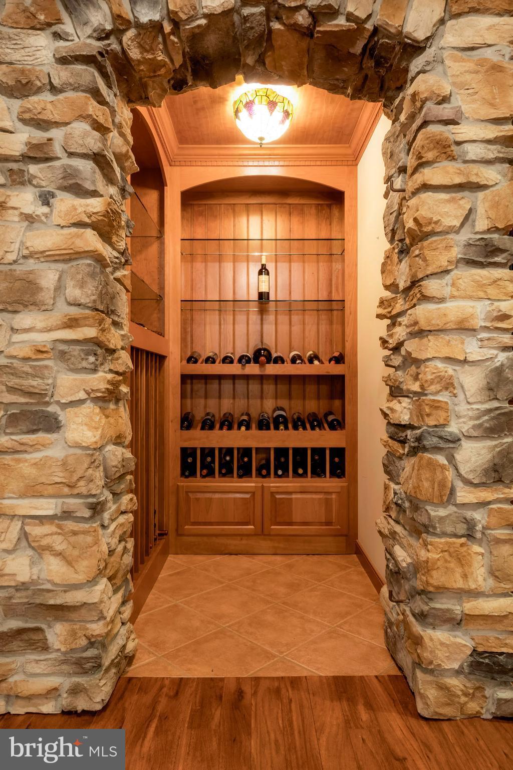 SOUTH RIVER COLONY - Residential