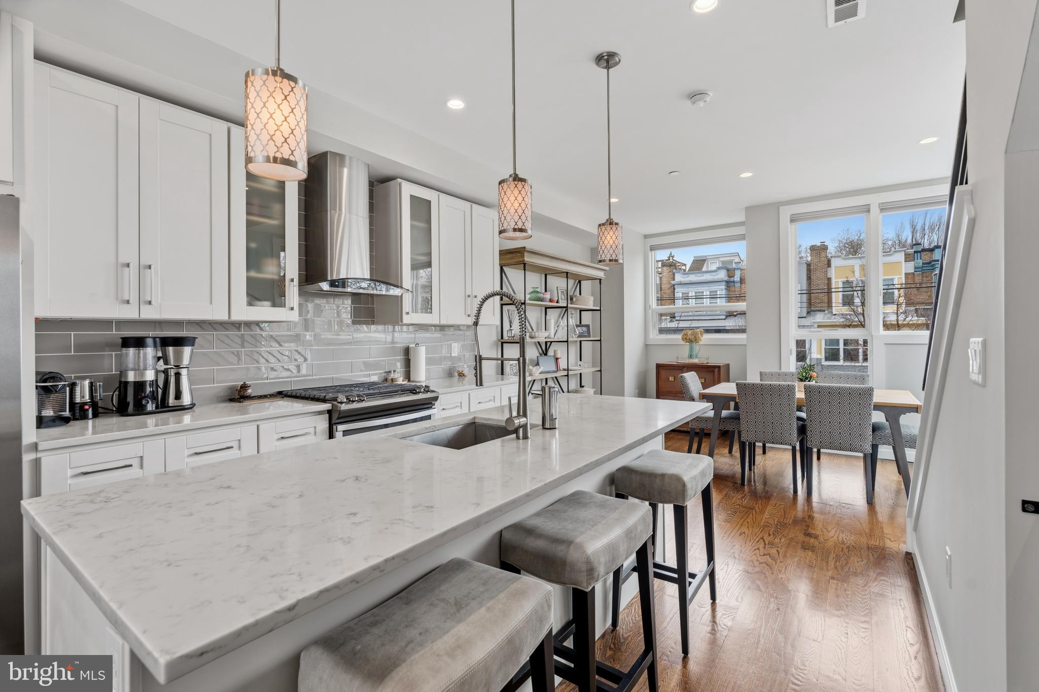 FAIRMOUNT - Residential