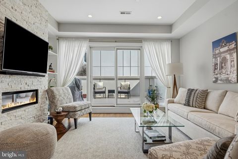 Townhouse For Sale - 857 Corinthian Avenue<br/> PHILADELPHIA, PA 19130