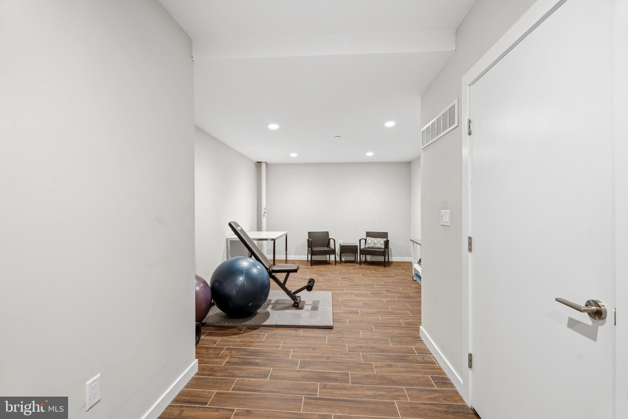 FAIRMOUNT - Residential