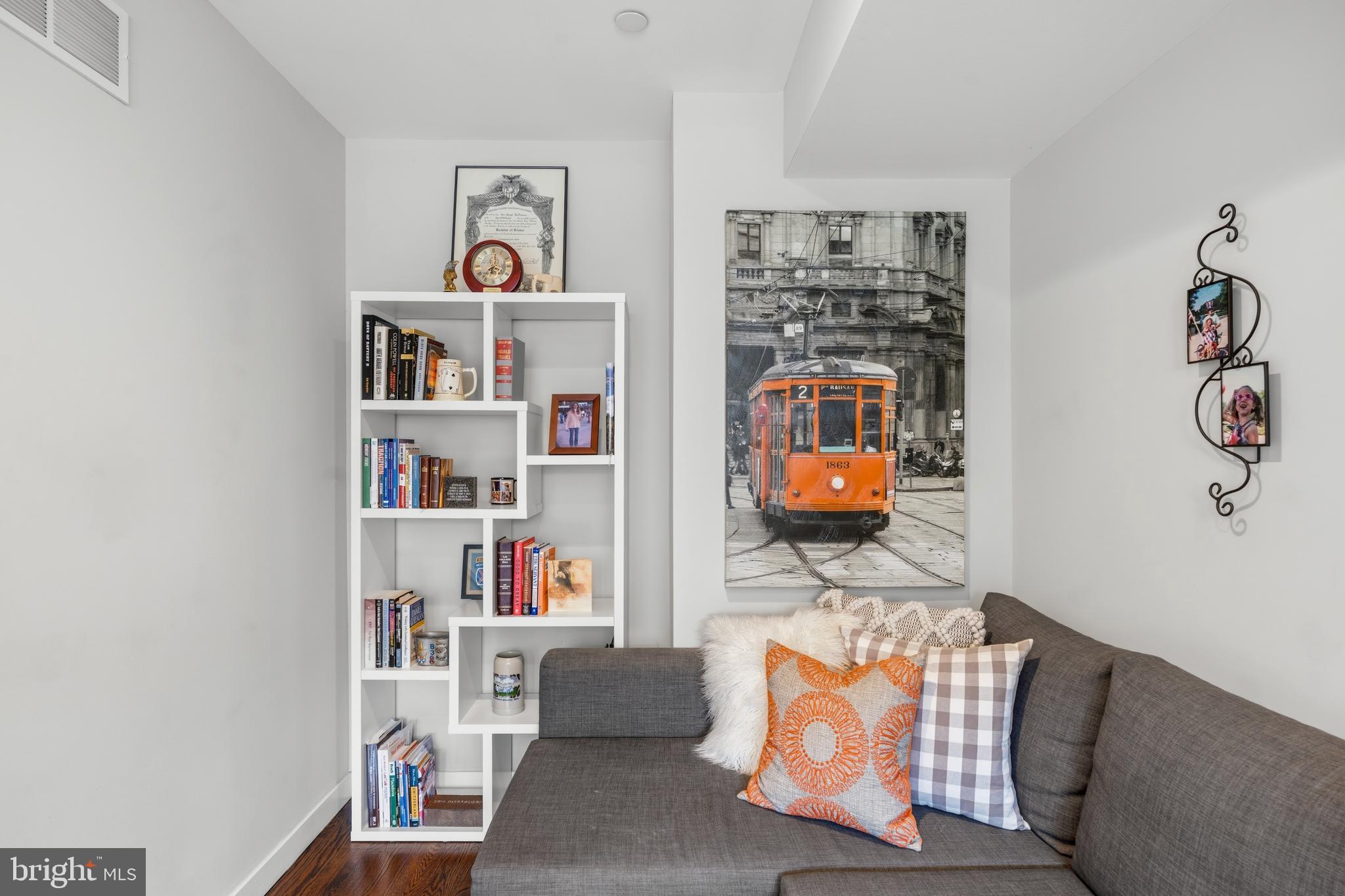 FAIRMOUNT - Residential