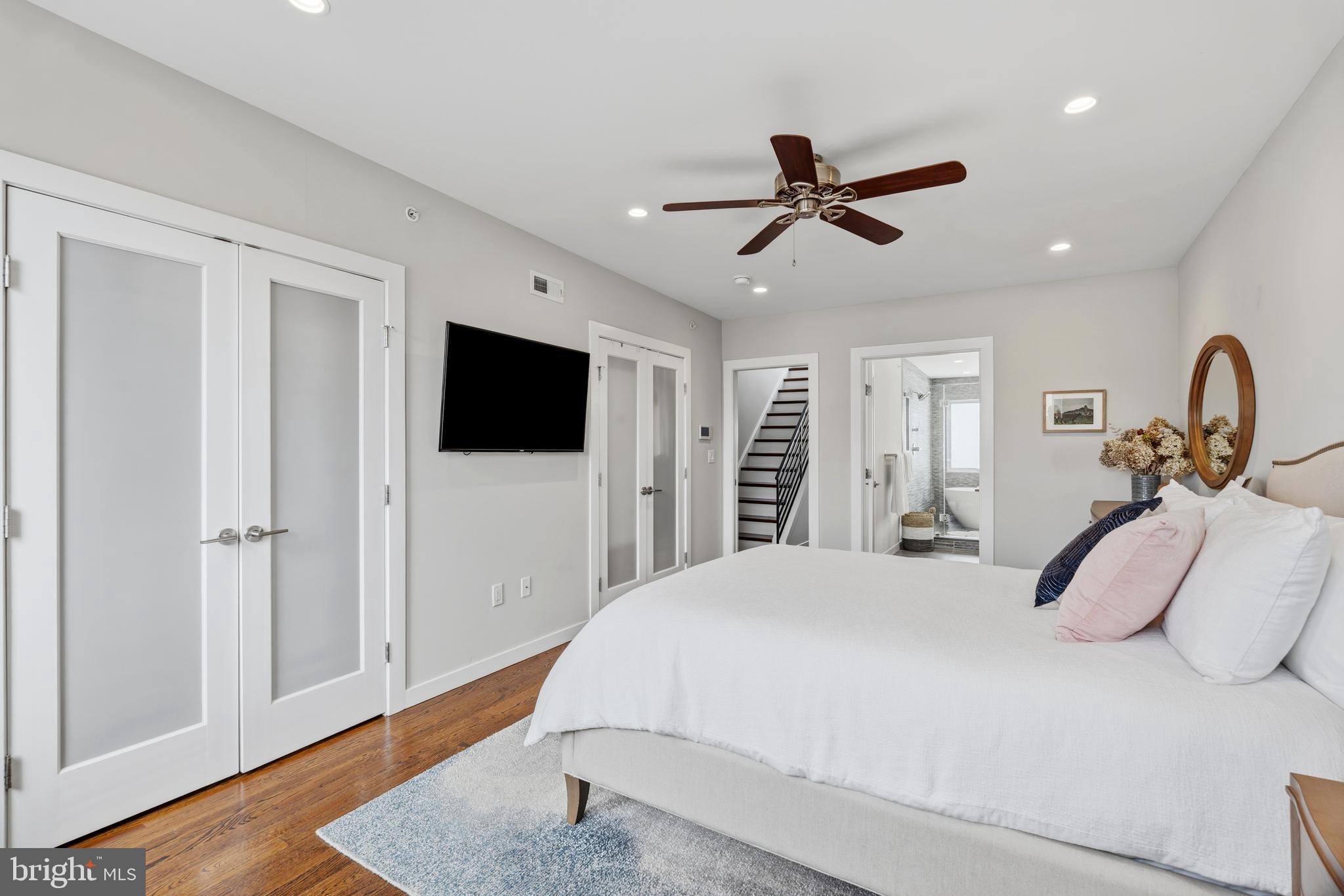 FAIRMOUNT - Residential