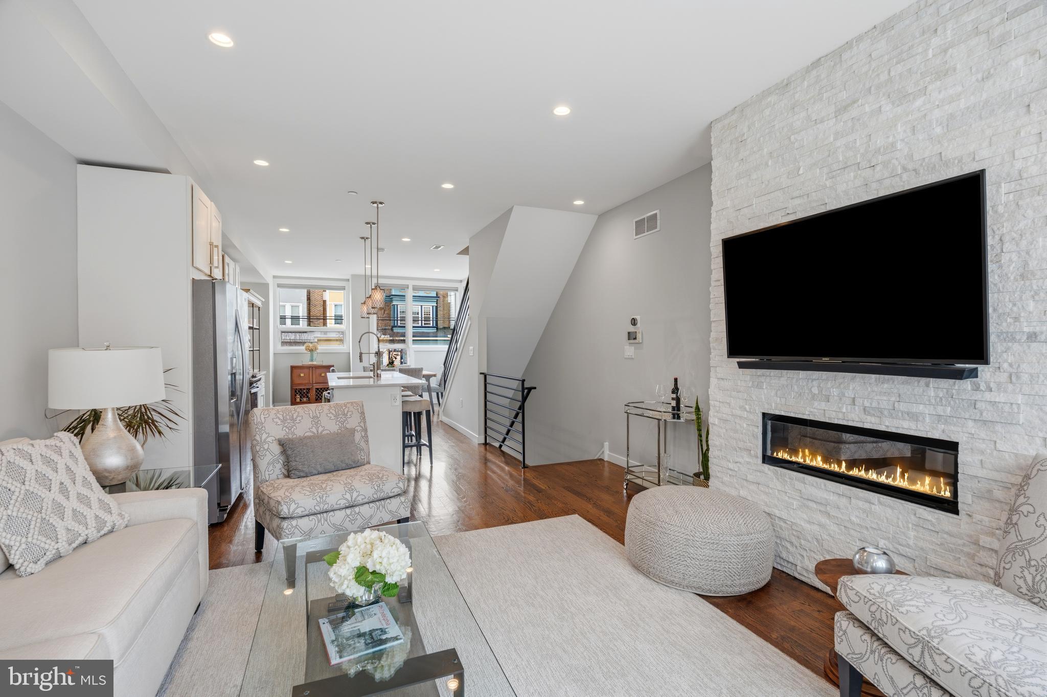 FAIRMOUNT - Residential