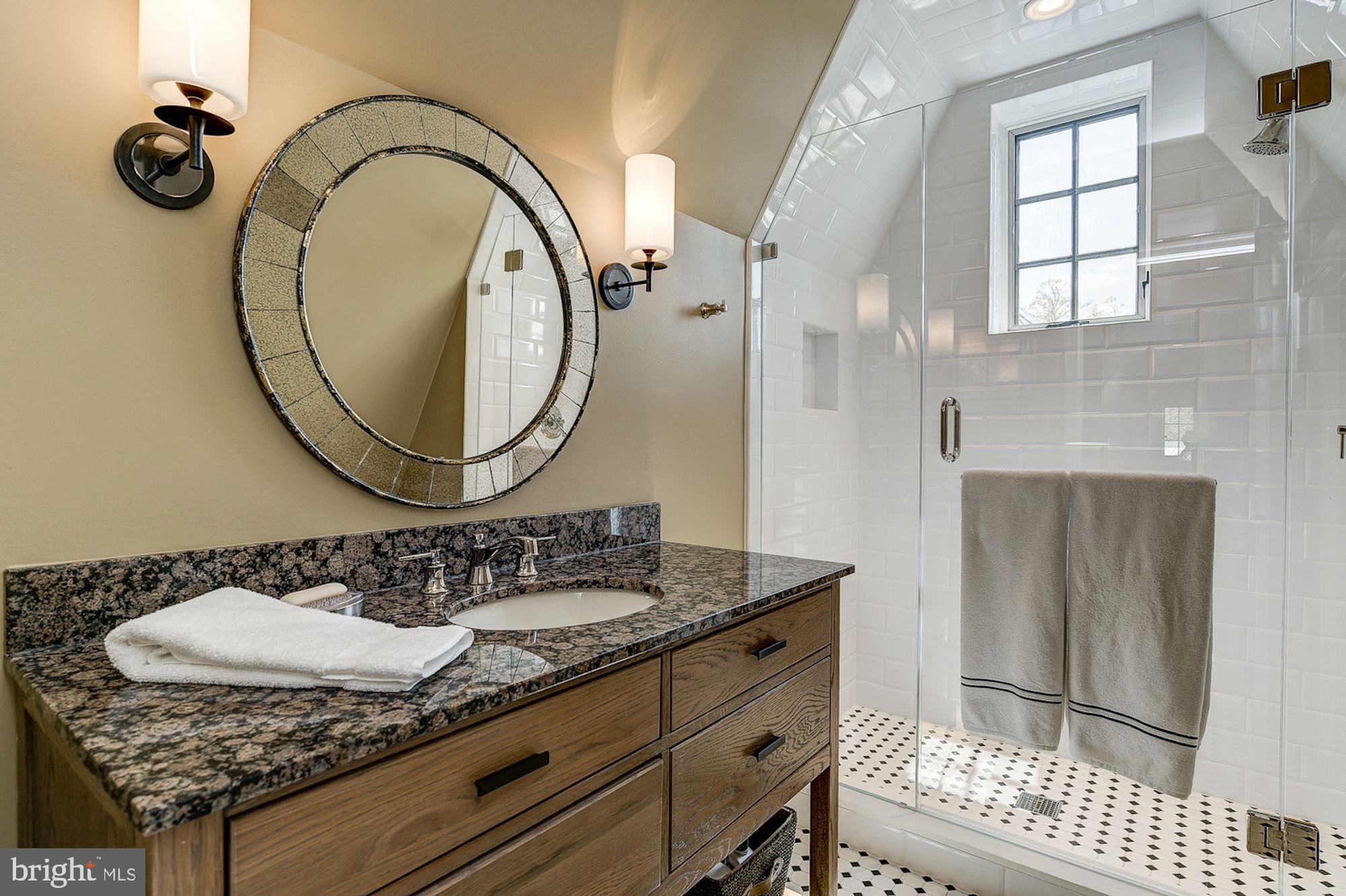 KENWOOD - Residential