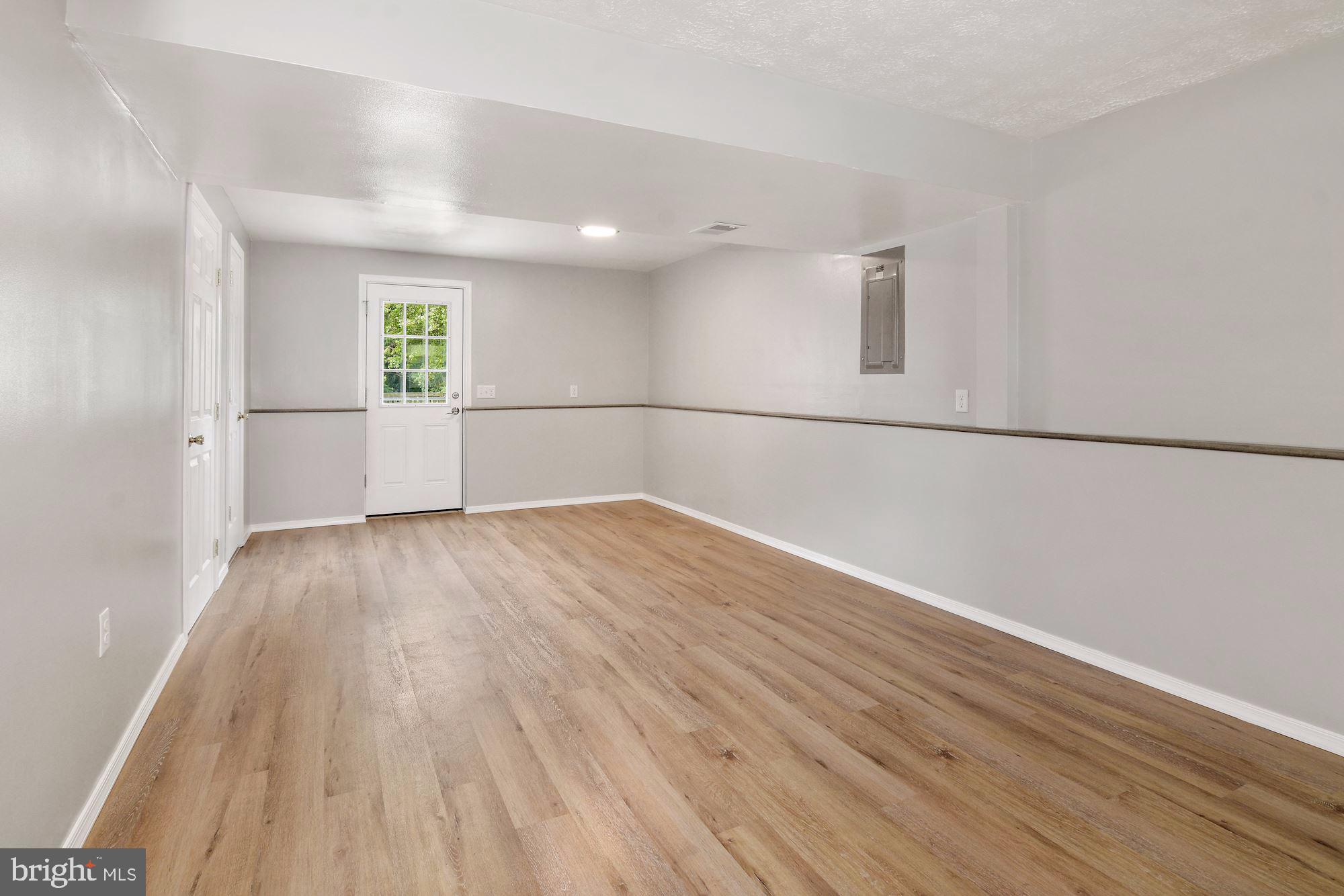 THE PROVINCES - Residential