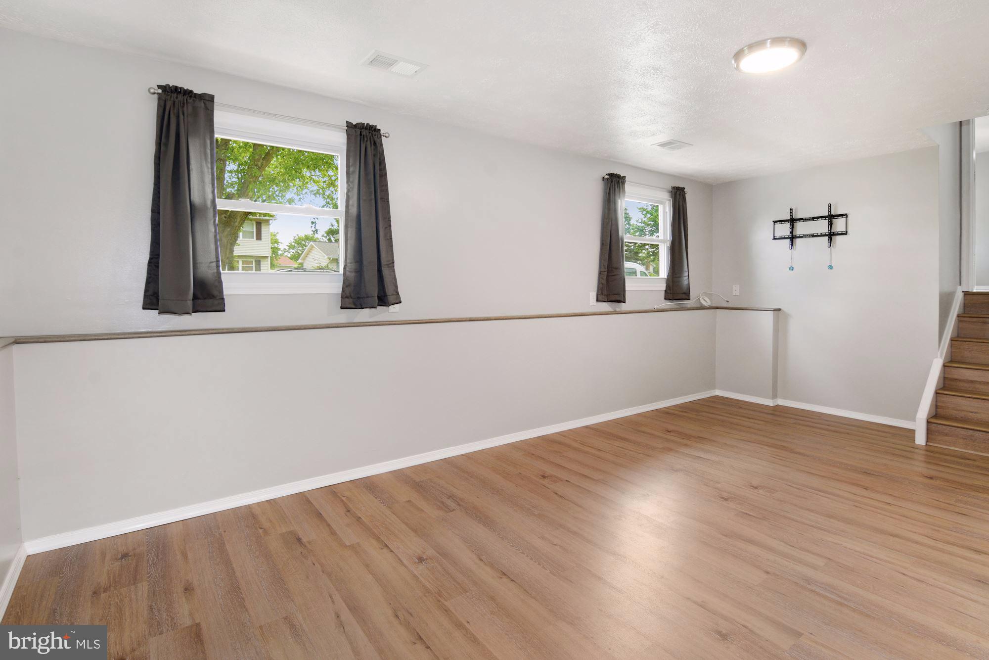 THE PROVINCES - Residential