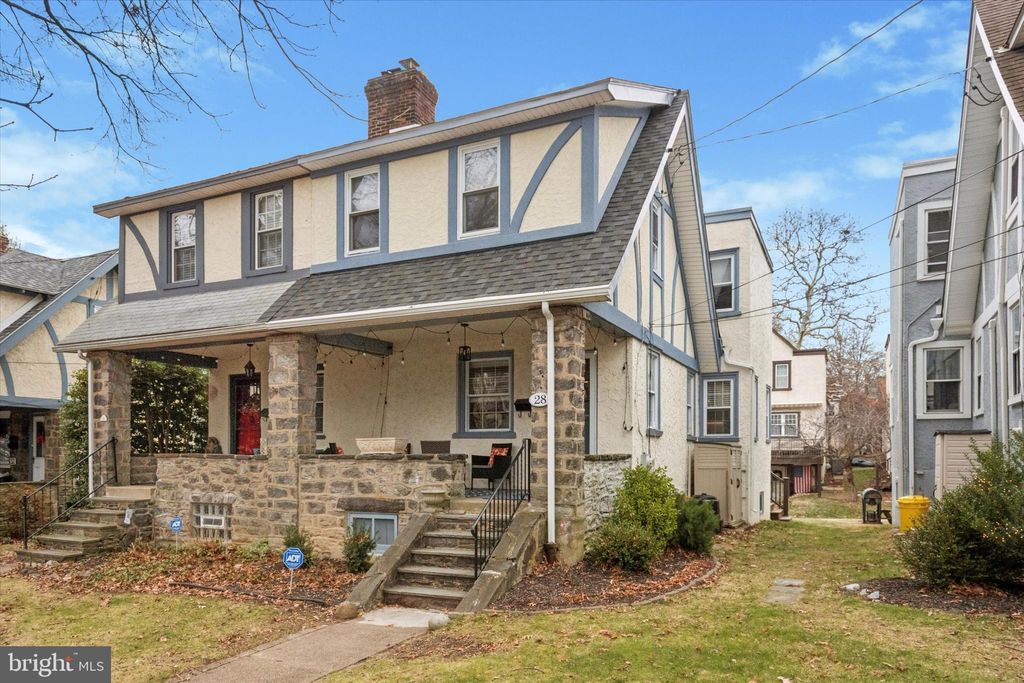 Photo of 28 Chatham Road, ARDMORE, PA 19003 (MLS # PAMC2163138)