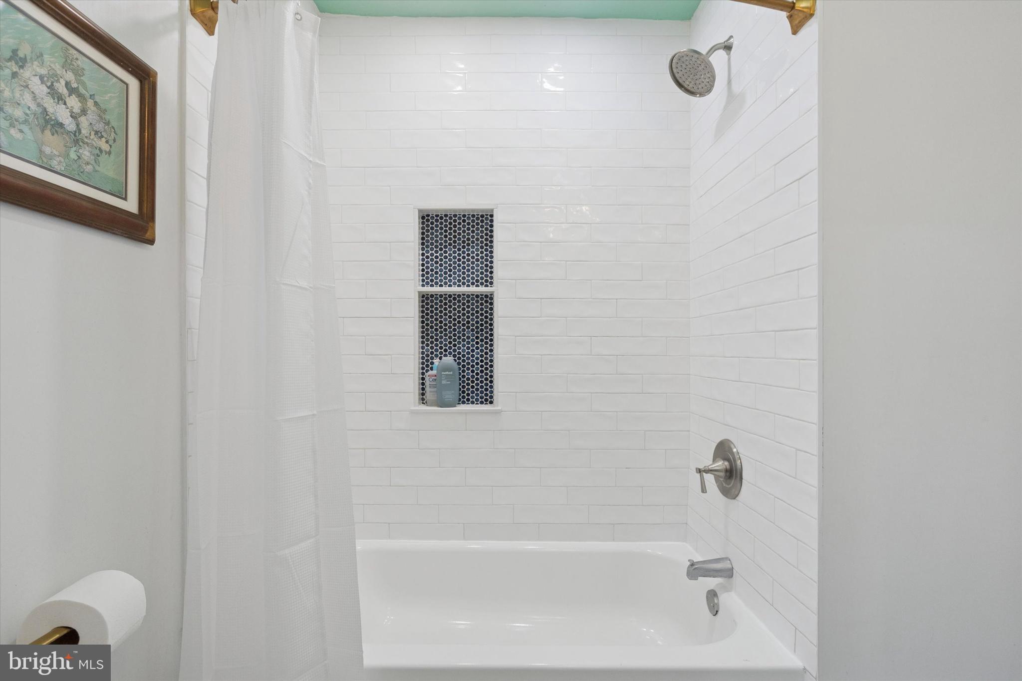 ARDMORE CROSSING - Residential