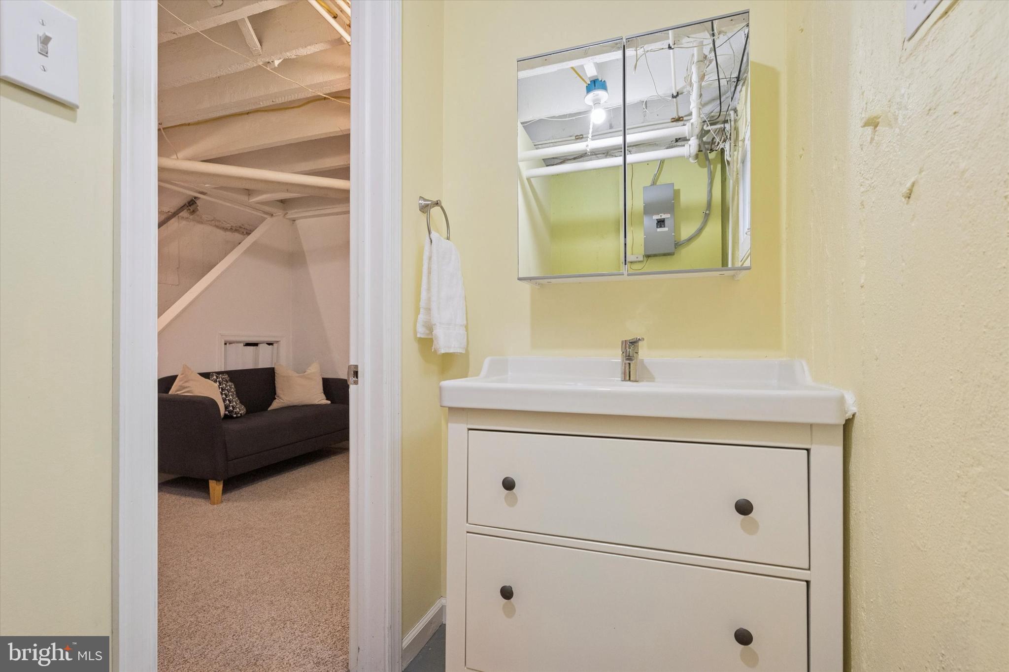 ARDMORE CROSSING - Residential