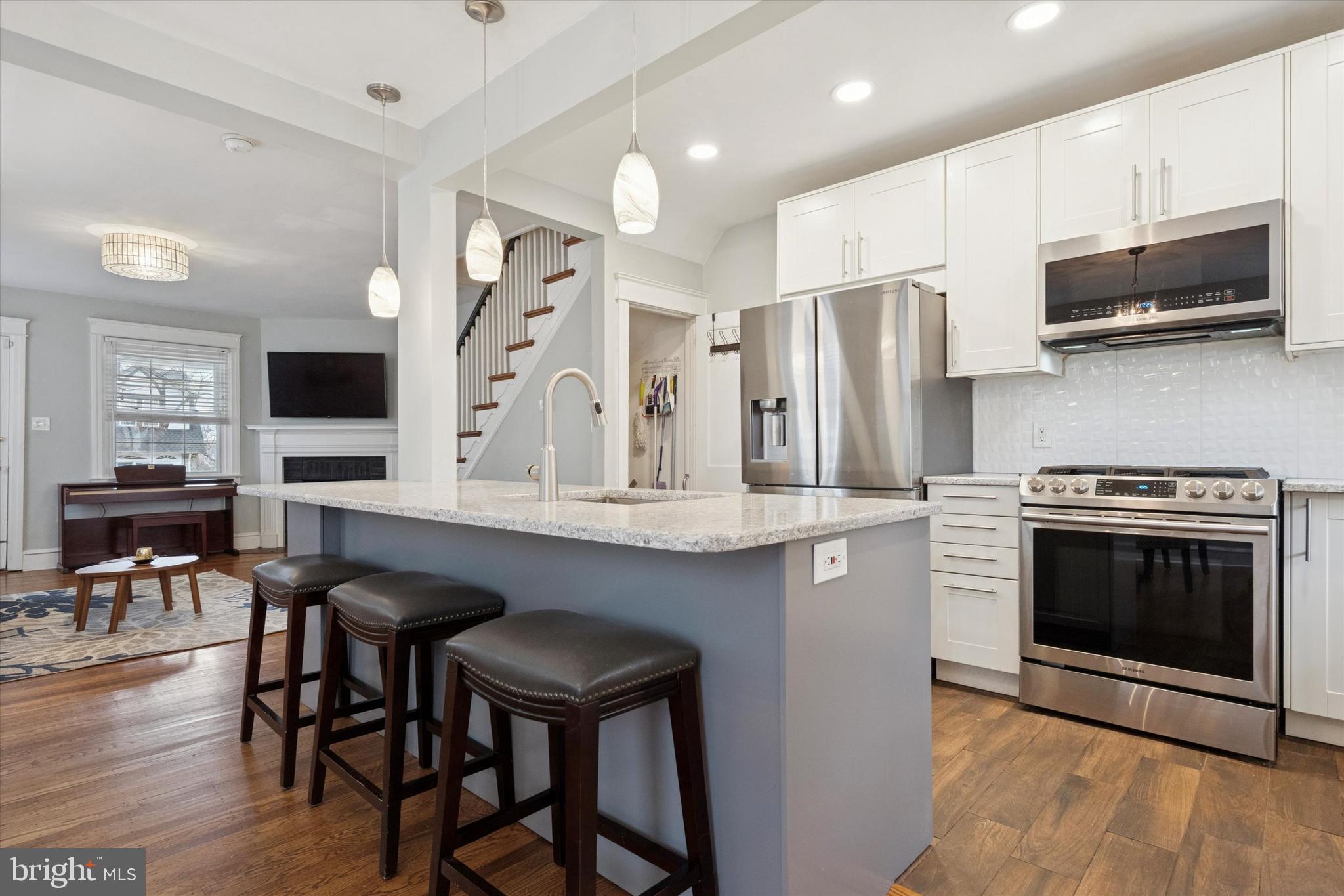 ARDMORE CROSSING - Residential