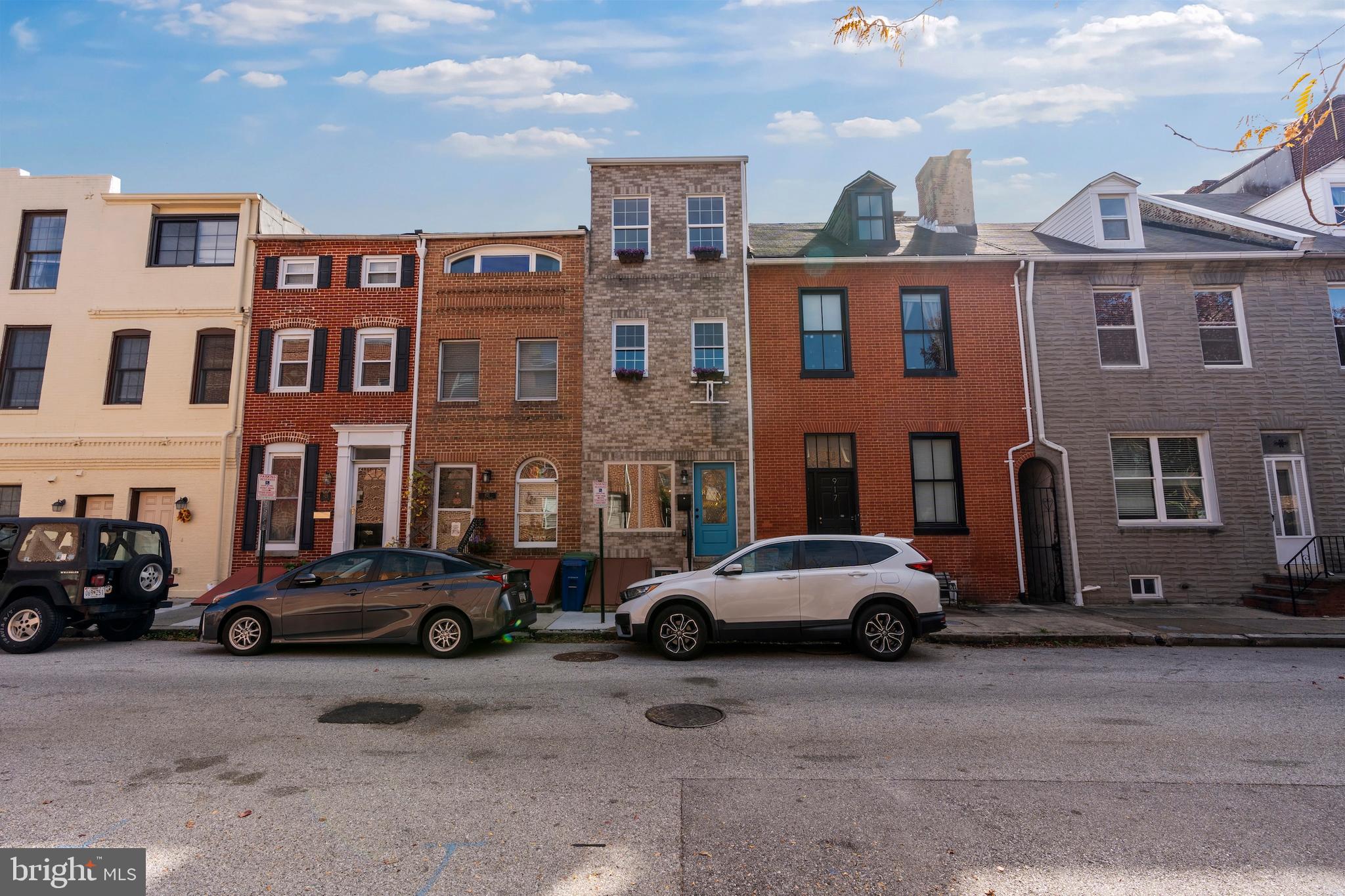 LITTLE ITALY - Residential Lease