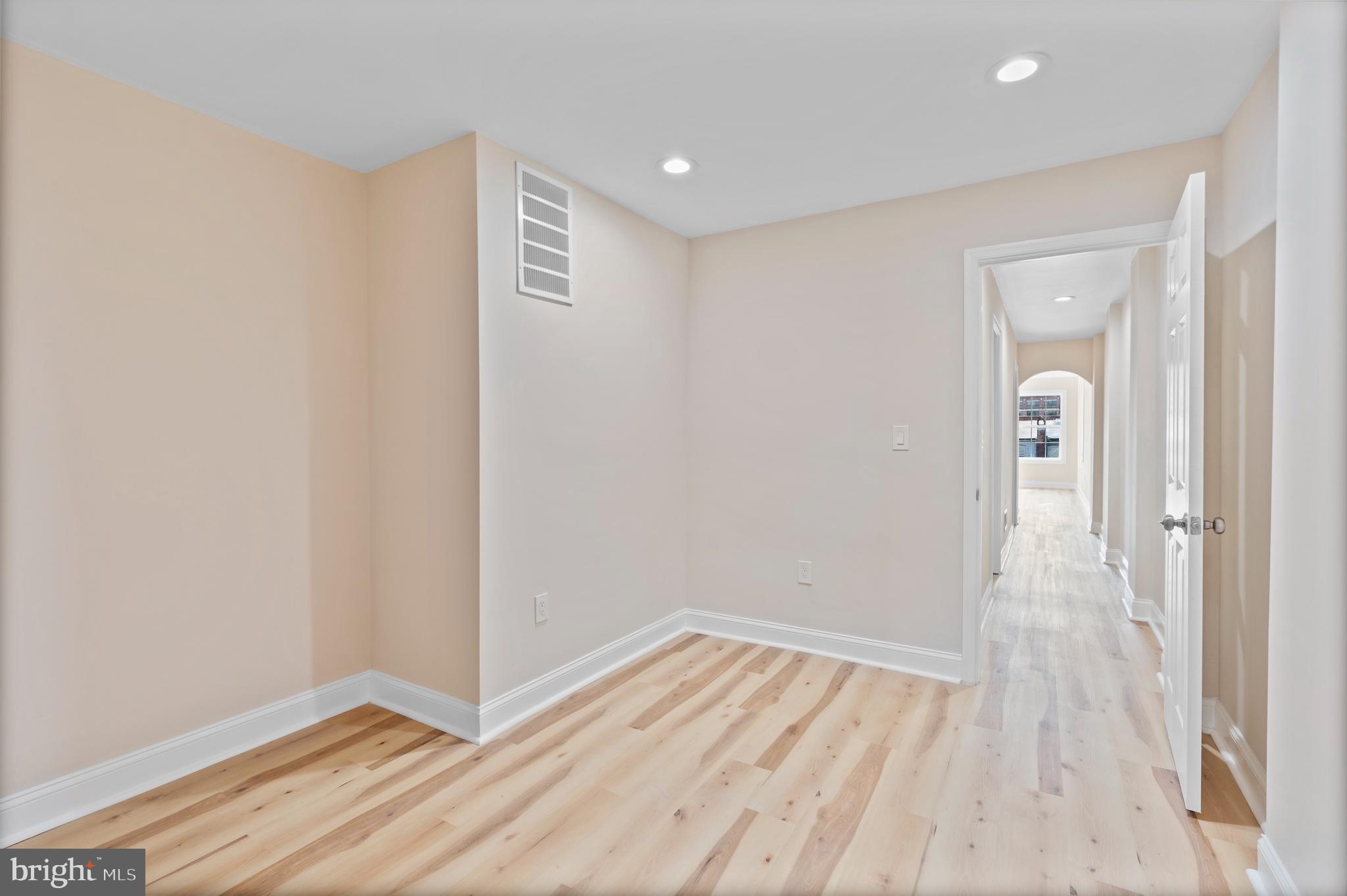 LITTLE ITALY - Residential Lease