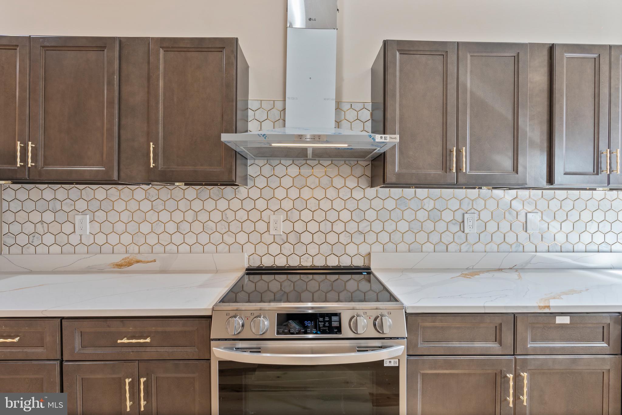 LITTLE ITALY - Residential Lease