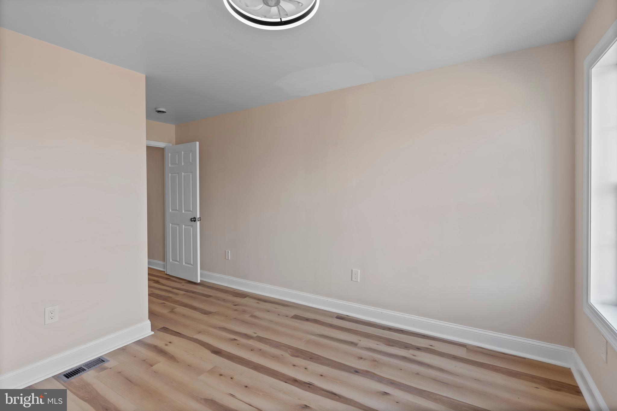 LITTLE ITALY - Residential Lease