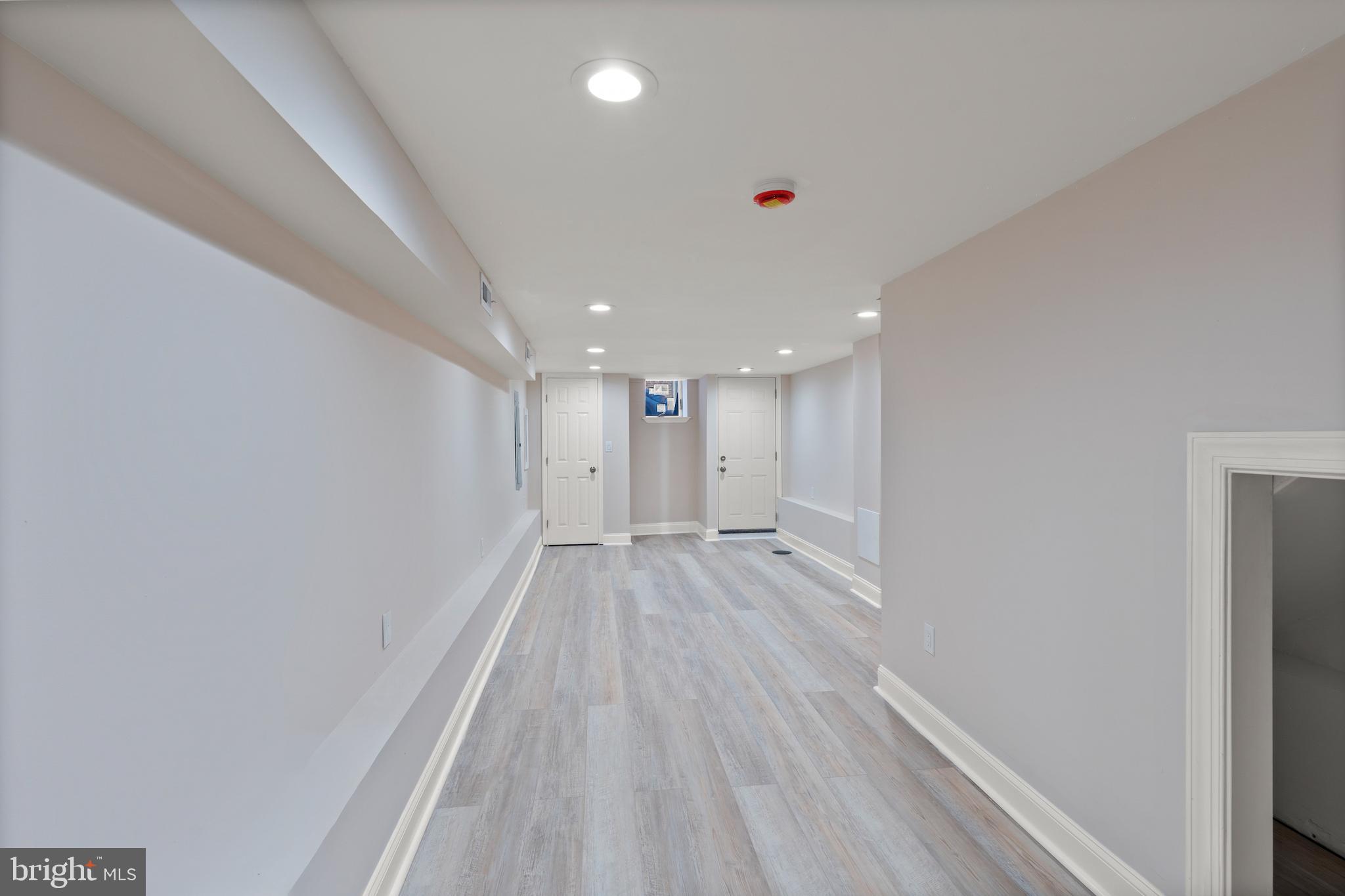 LITTLE ITALY - Residential Lease