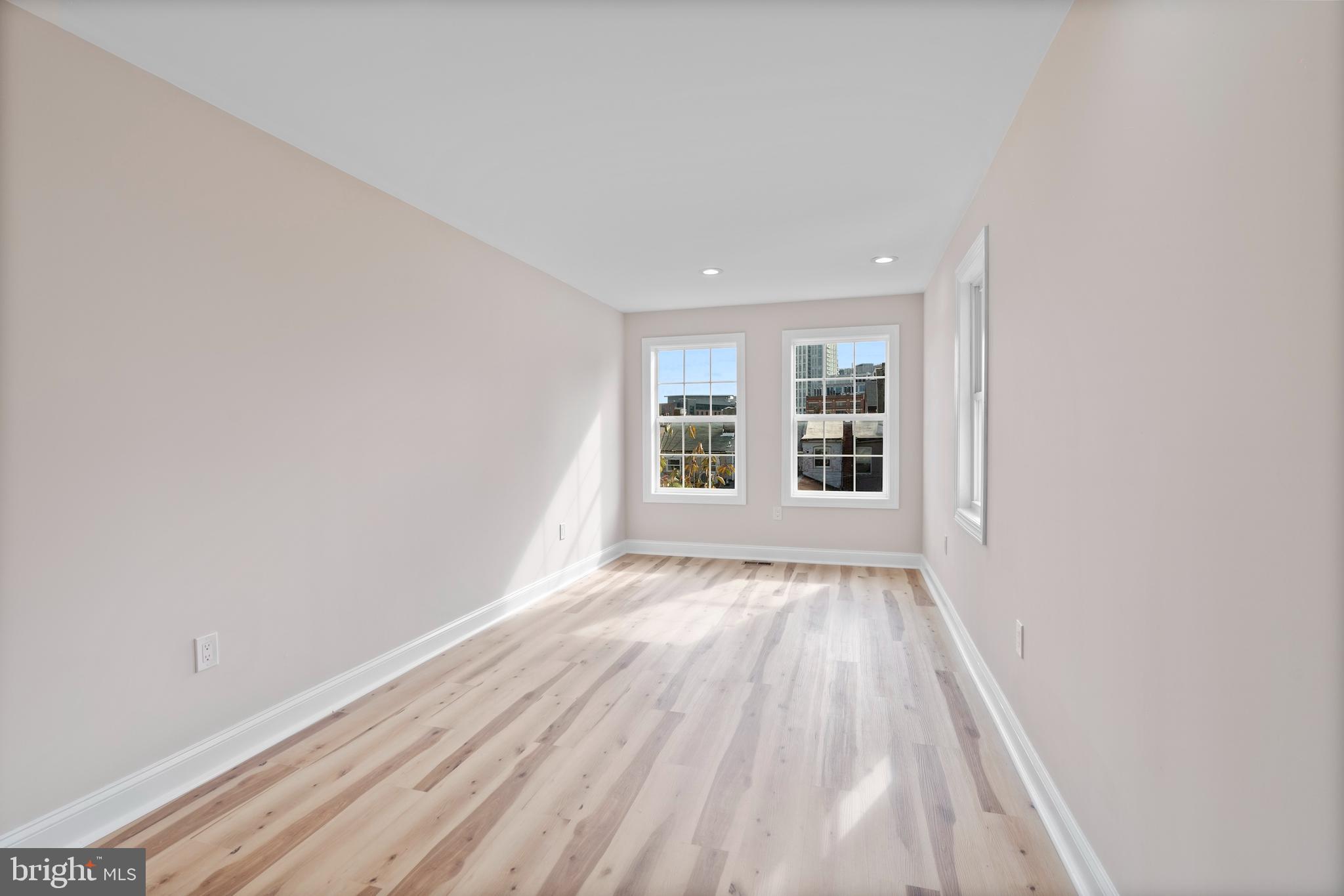 LITTLE ITALY - Residential Lease