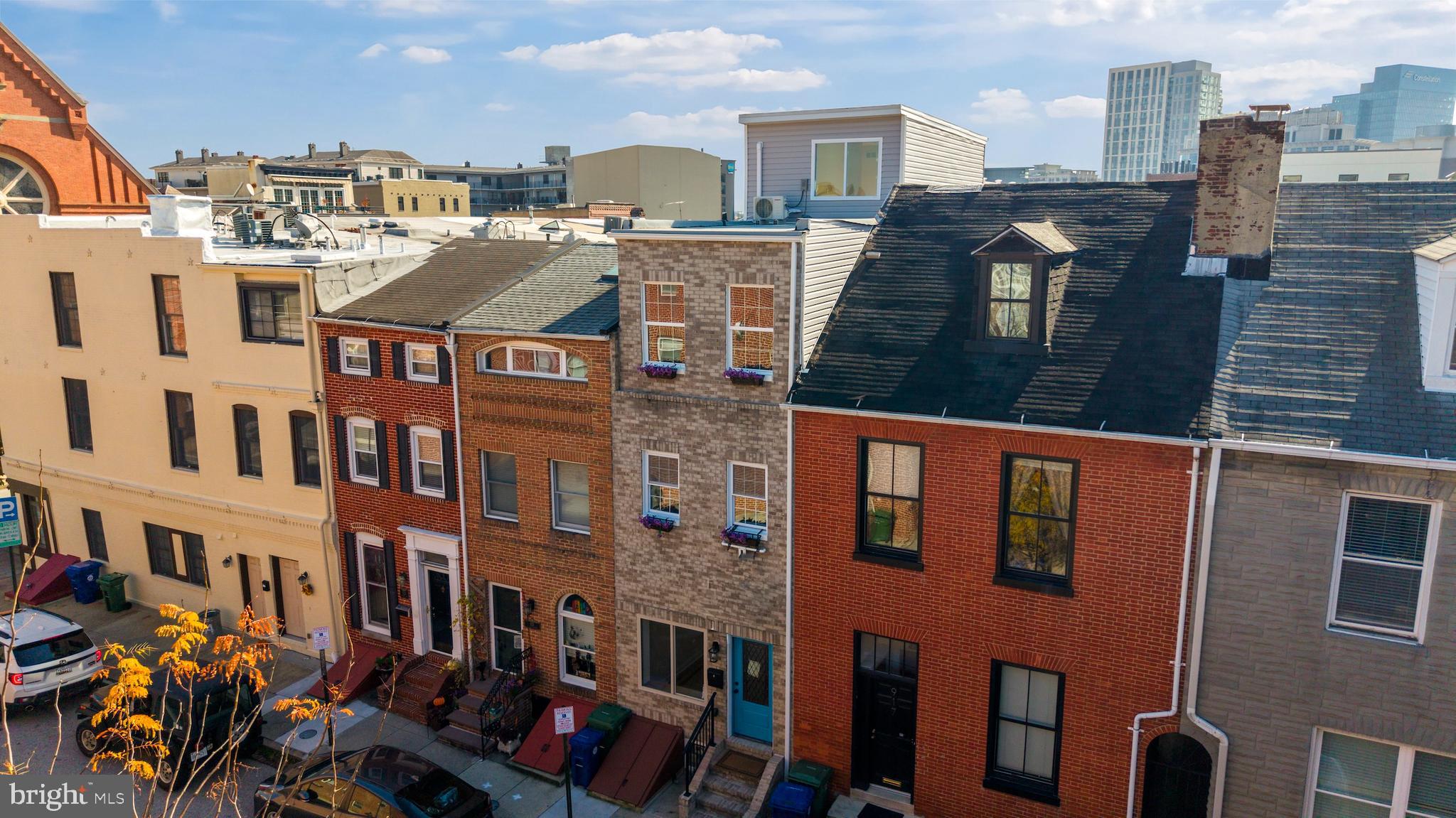 LITTLE ITALY - Residential Lease