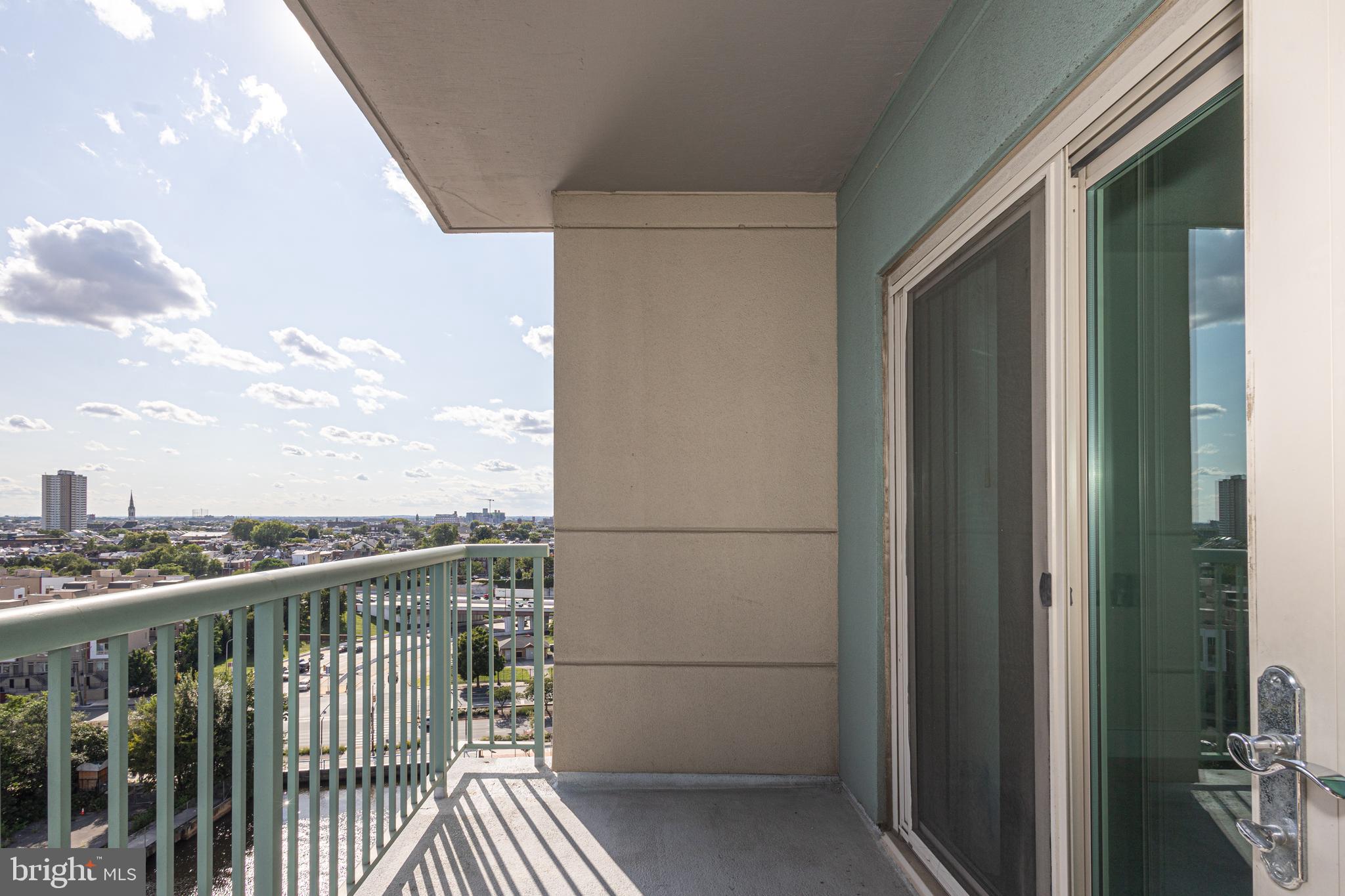 DOCKSIDE CONDOMINIUM - Residential