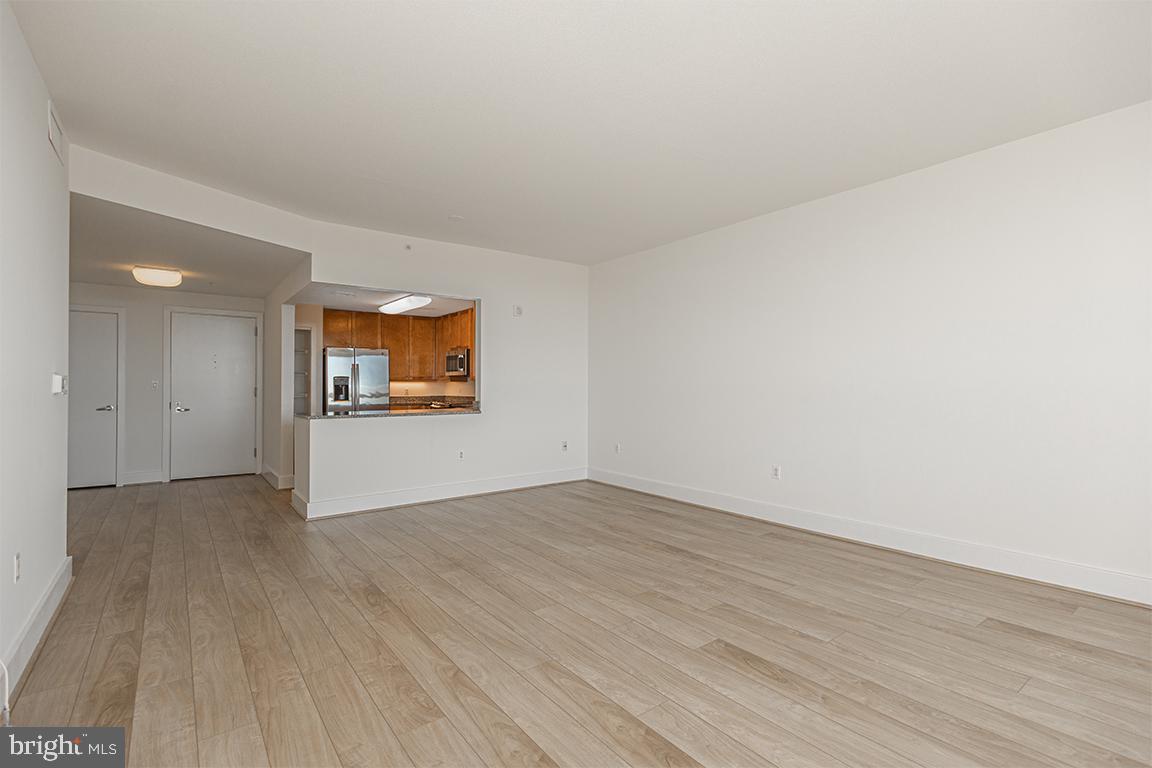 DOCKSIDE CONDOMINIUM - Residential