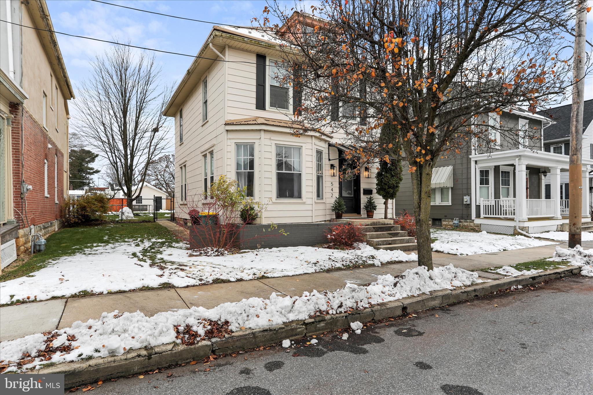 542 E LIBERTY STREET