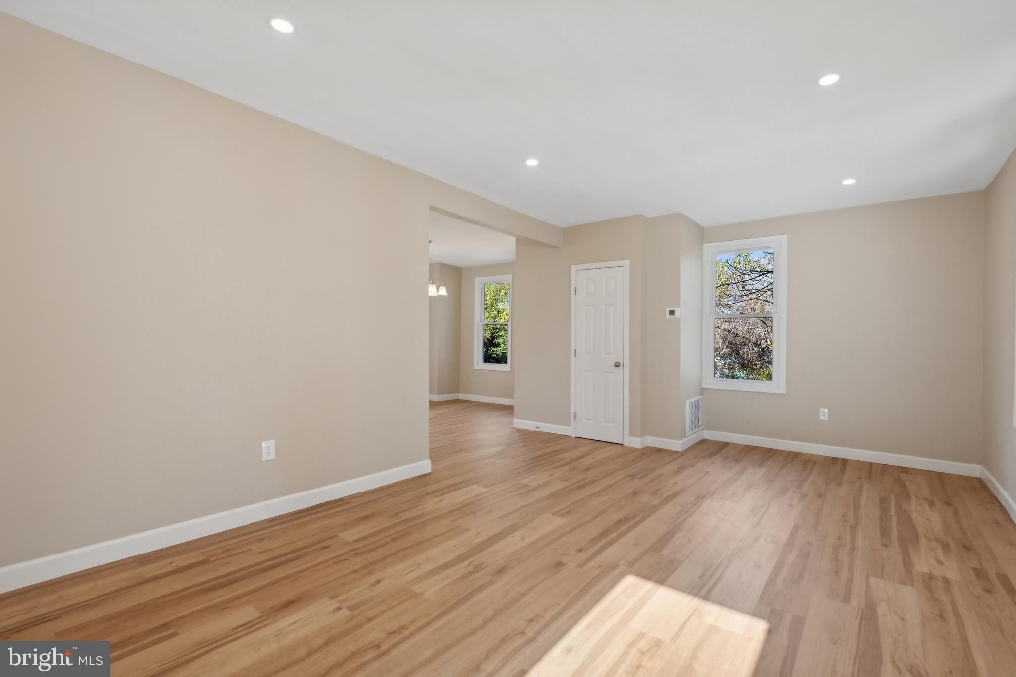 DOUGLAS PARK - Residential