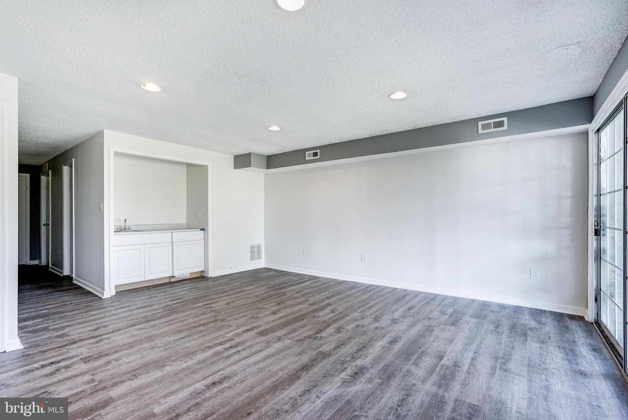 PENDERBROOK - Residential