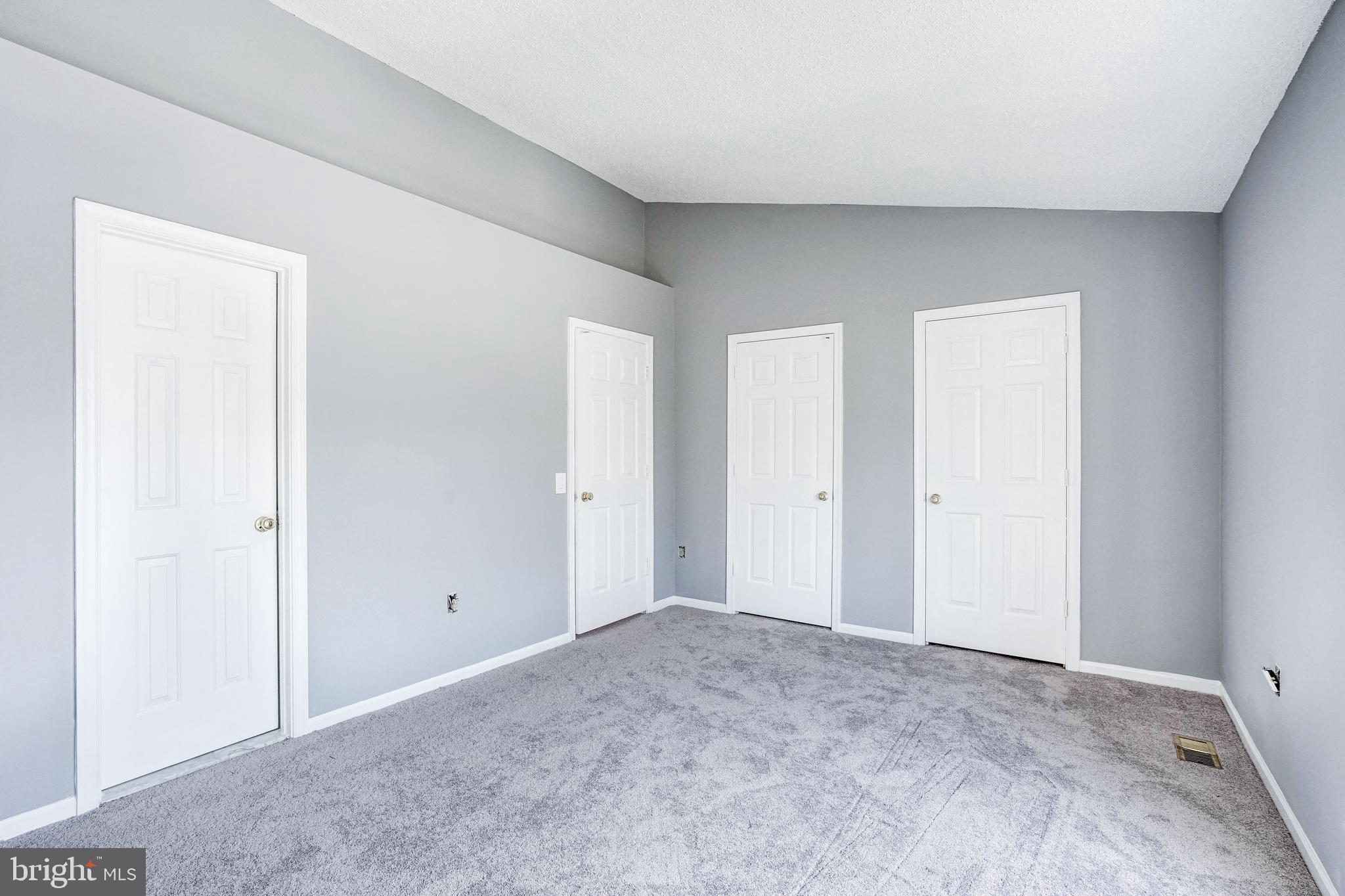 PENDERBROOK - Residential