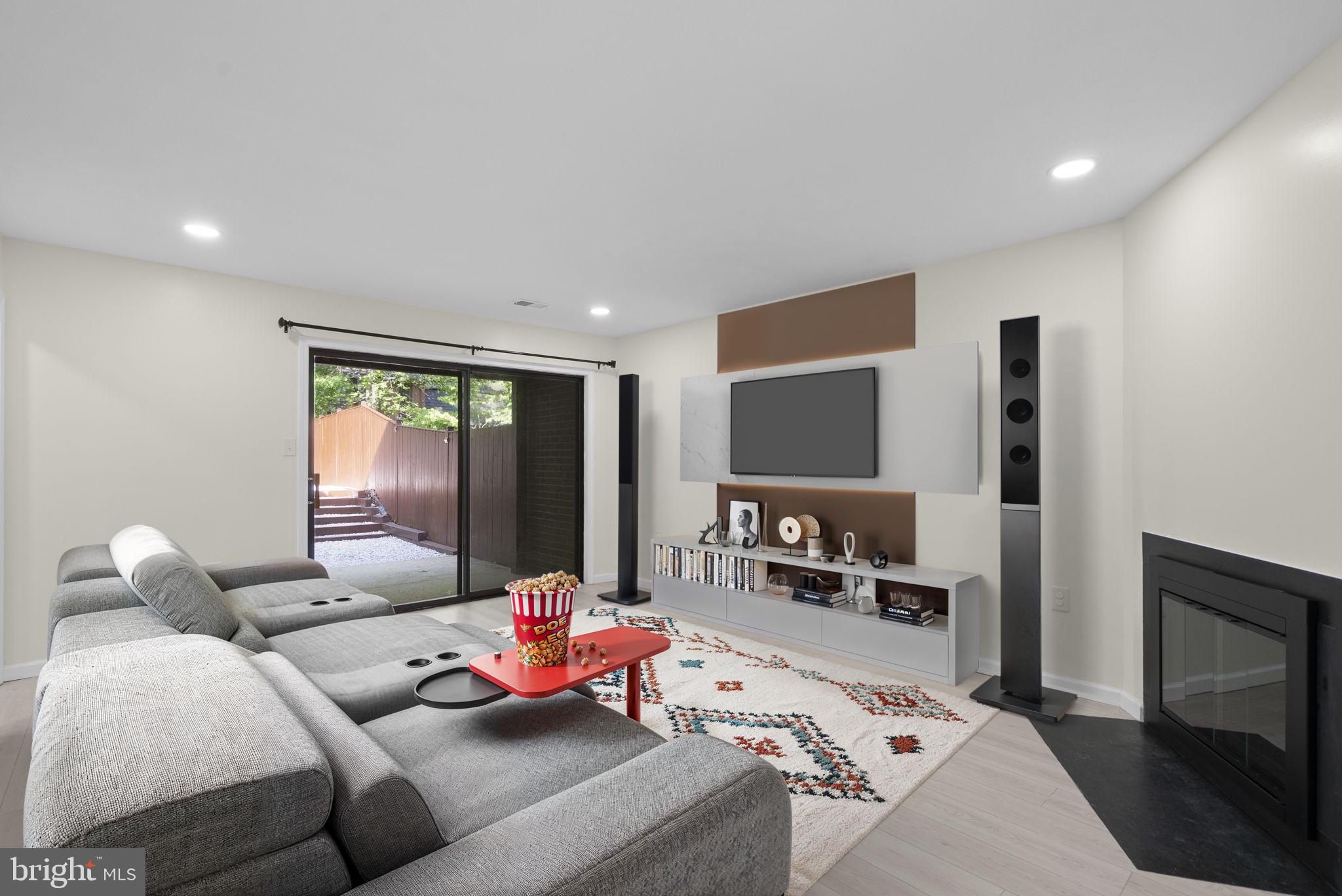 INVERNESS FOREST - Residential