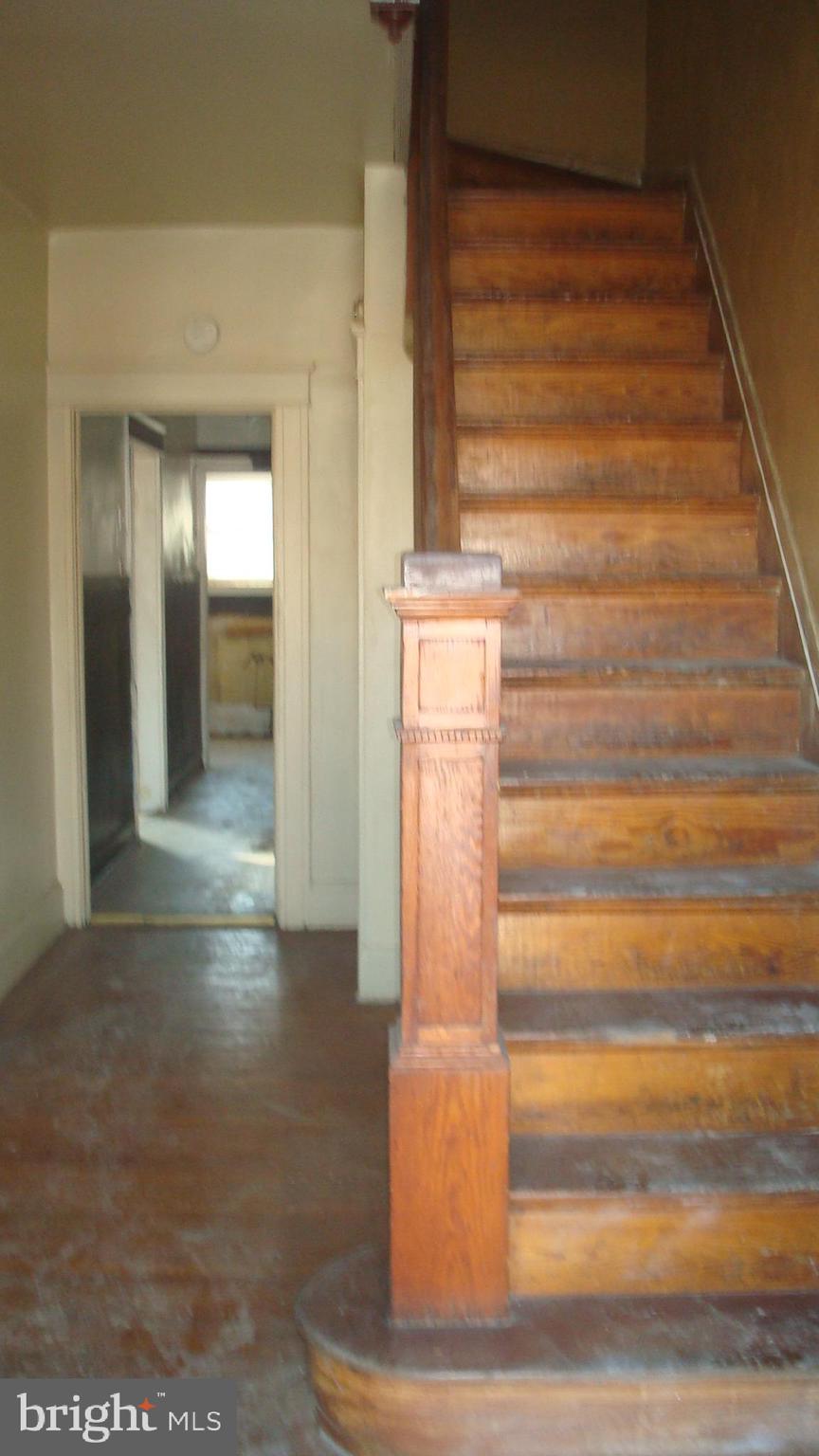 MONTEBELLO LAKE - Residential