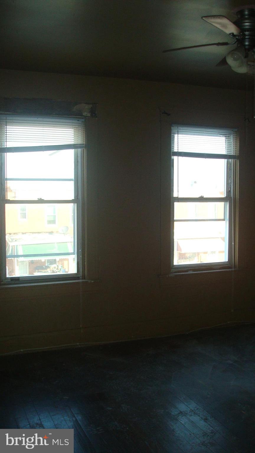 MONTEBELLO LAKE - Residential